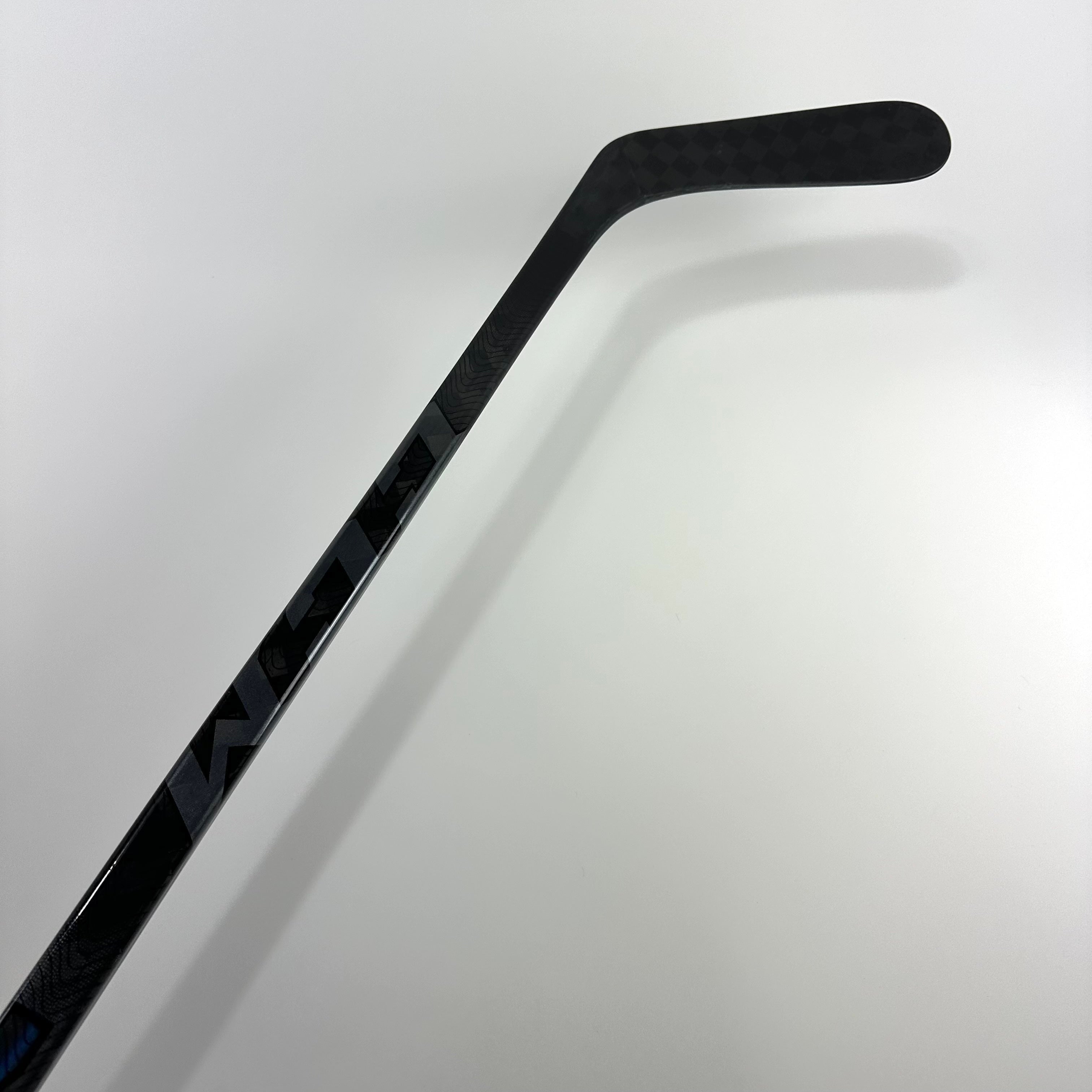 New Right CCM Ribcor Trigger 6 Pro | 85 Flex P90 Curve Grip | Leason | C197