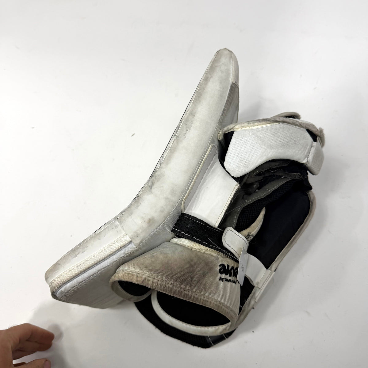 Used White Regular CCM Premier 2.9 Goalie Blocker | Intermediate | AB360