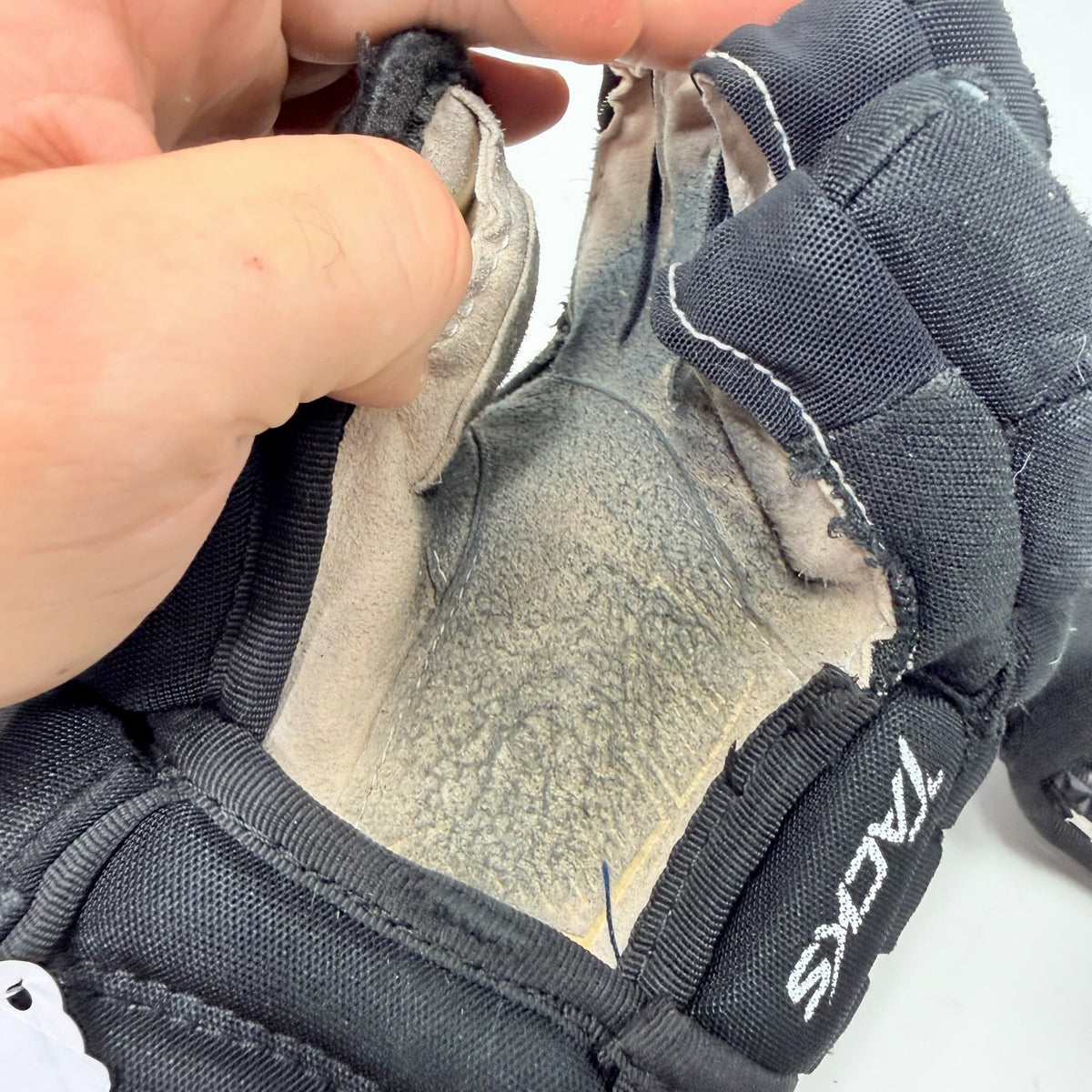 Used Black CCM Tacks 4R Lite Pro Gloves | 11" | AB400