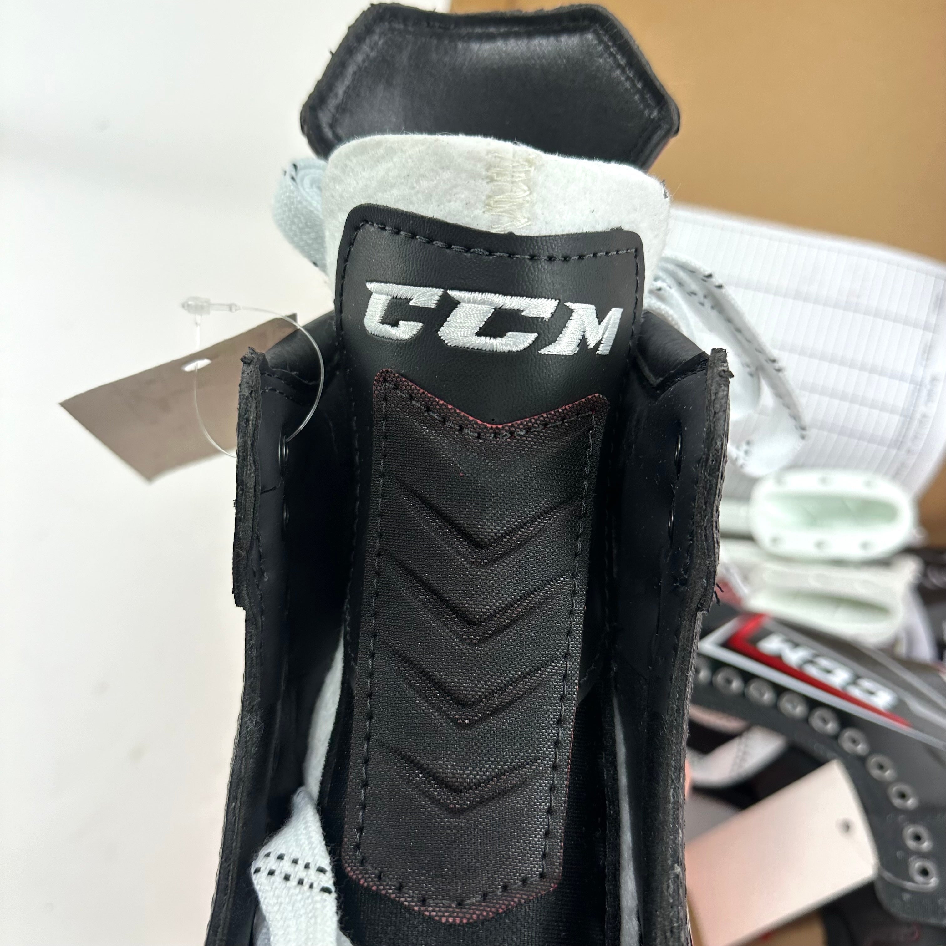 New CCM Jetspeed FT2 Skates | 9.5 EE | Giordano | C59