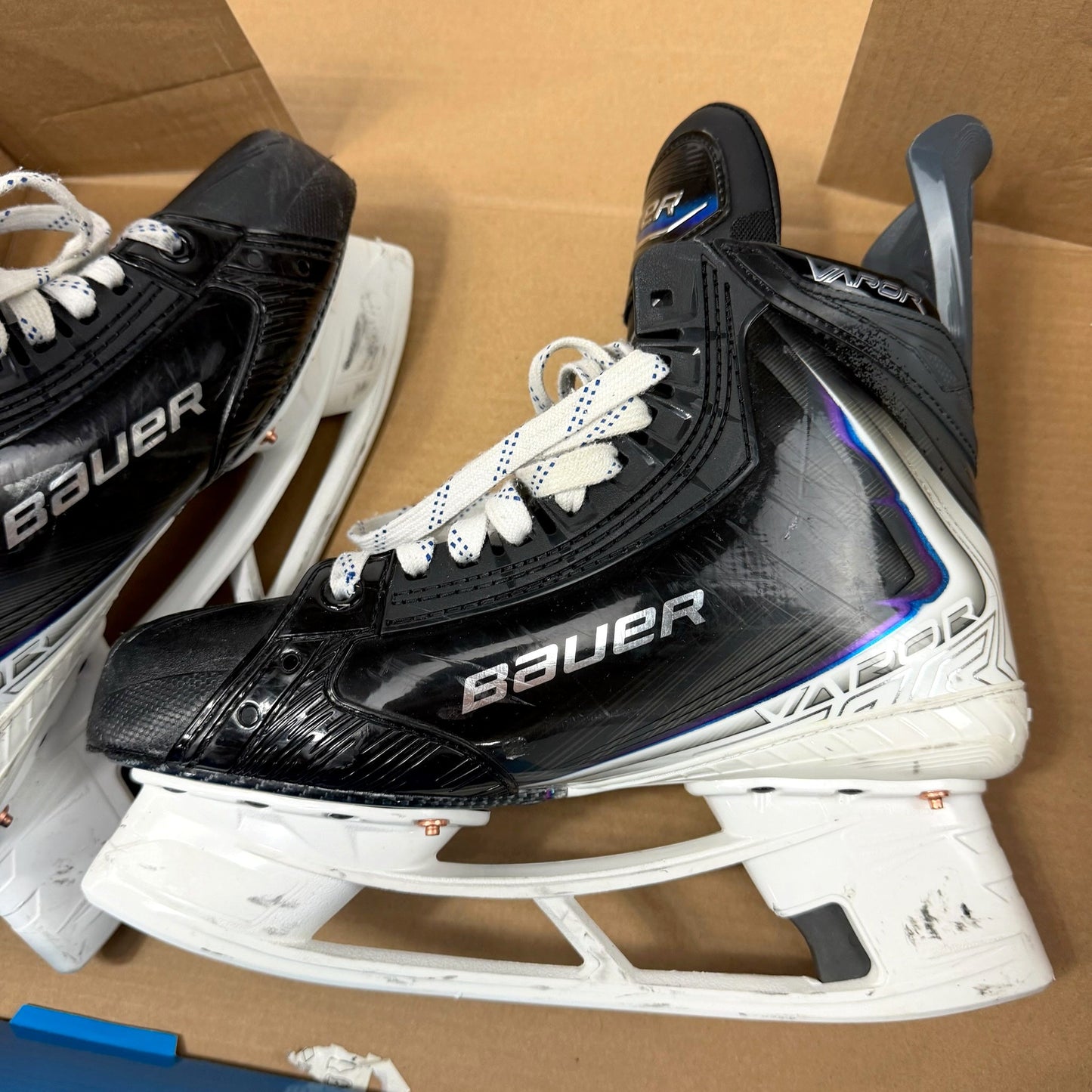 Lightly Used Bauer Vapor Flylite Skates | Size 8.5 Fit 2 | AB712