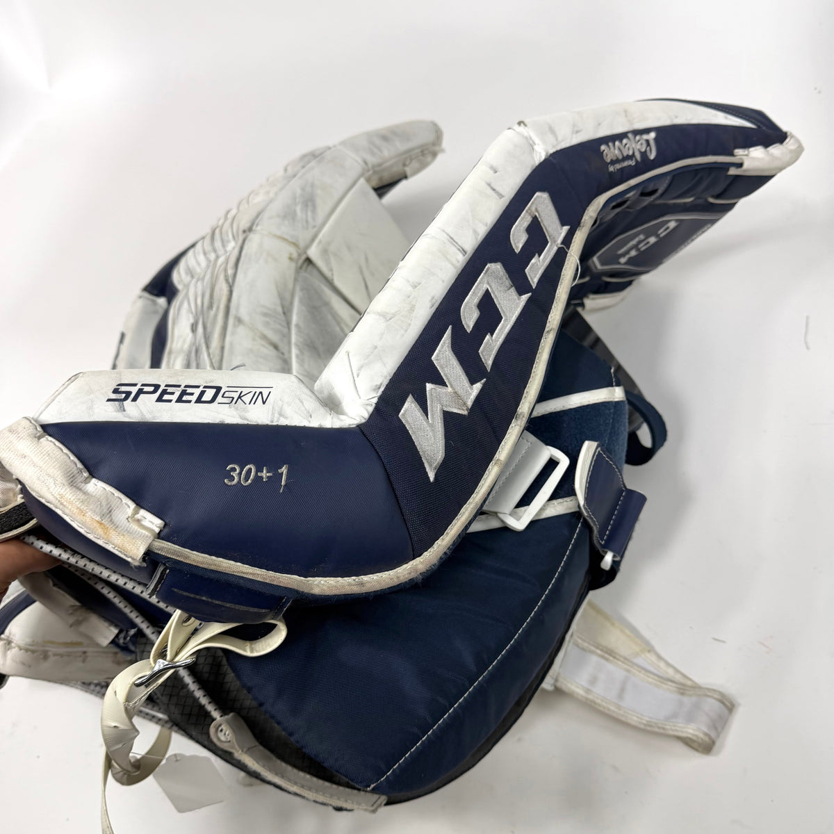 Used White and Navy CCM Eflex 4.9 Goalie Pads | 30+1" | AB369