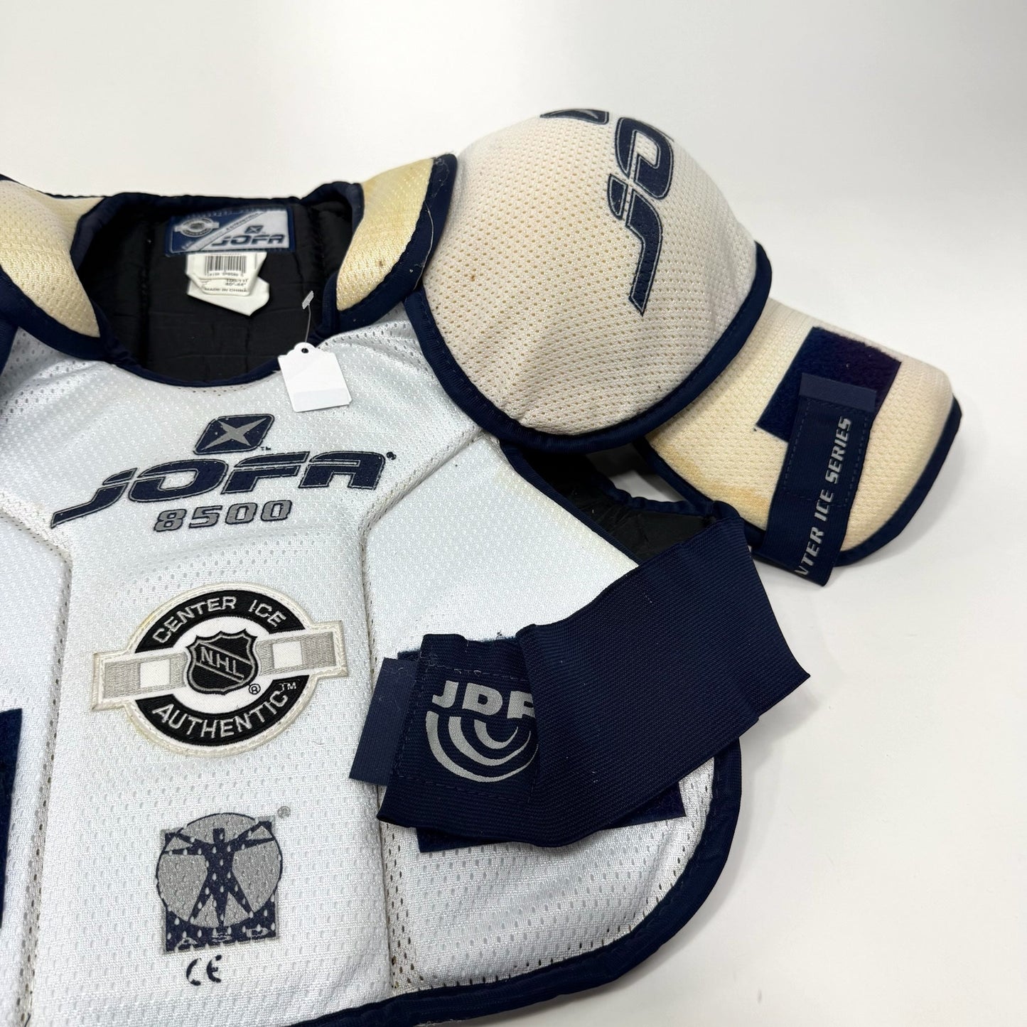 Lightly Used Jofa 8500 Shoulder Pads | Senior Large | AB871