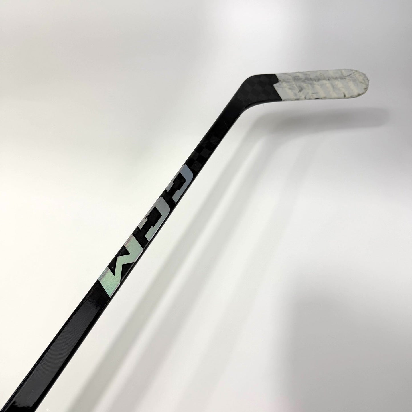 Used Right CCM Jetspeed FT8 Pro | 95 Flex P28M Curve Grip | AB437