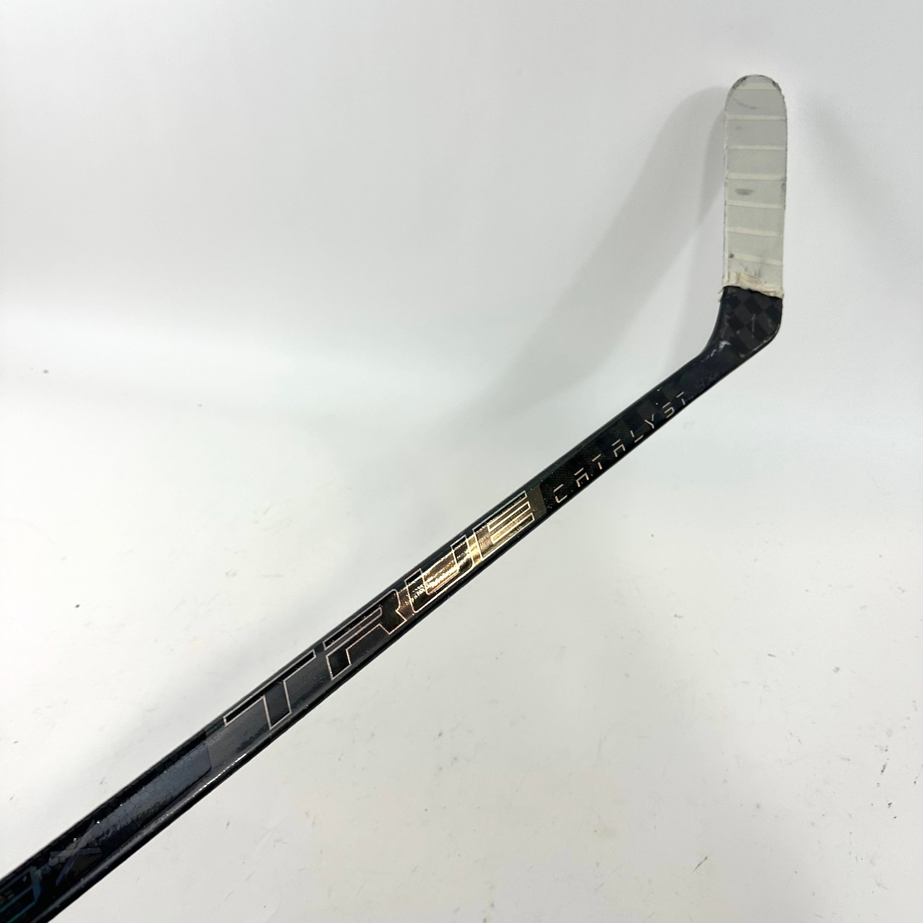 Used Left Handed True Catalyst 9X | 80 Flex | P28M Curve | Grip | Leschyshyn | A418