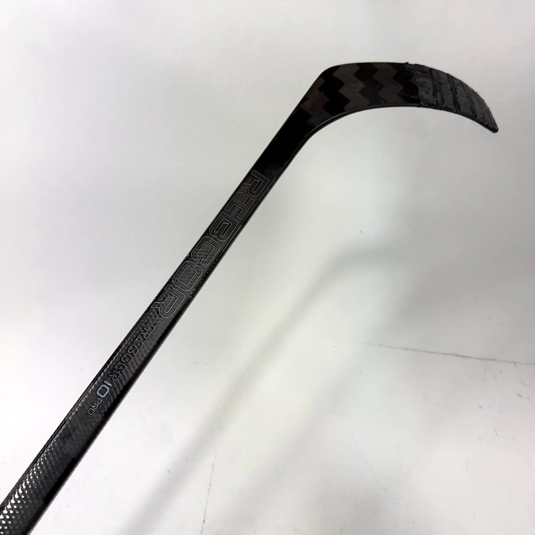 Used Left CCM Ribcor Trigger 10 Pro | 75 Flex P86 Curve Grip | J243