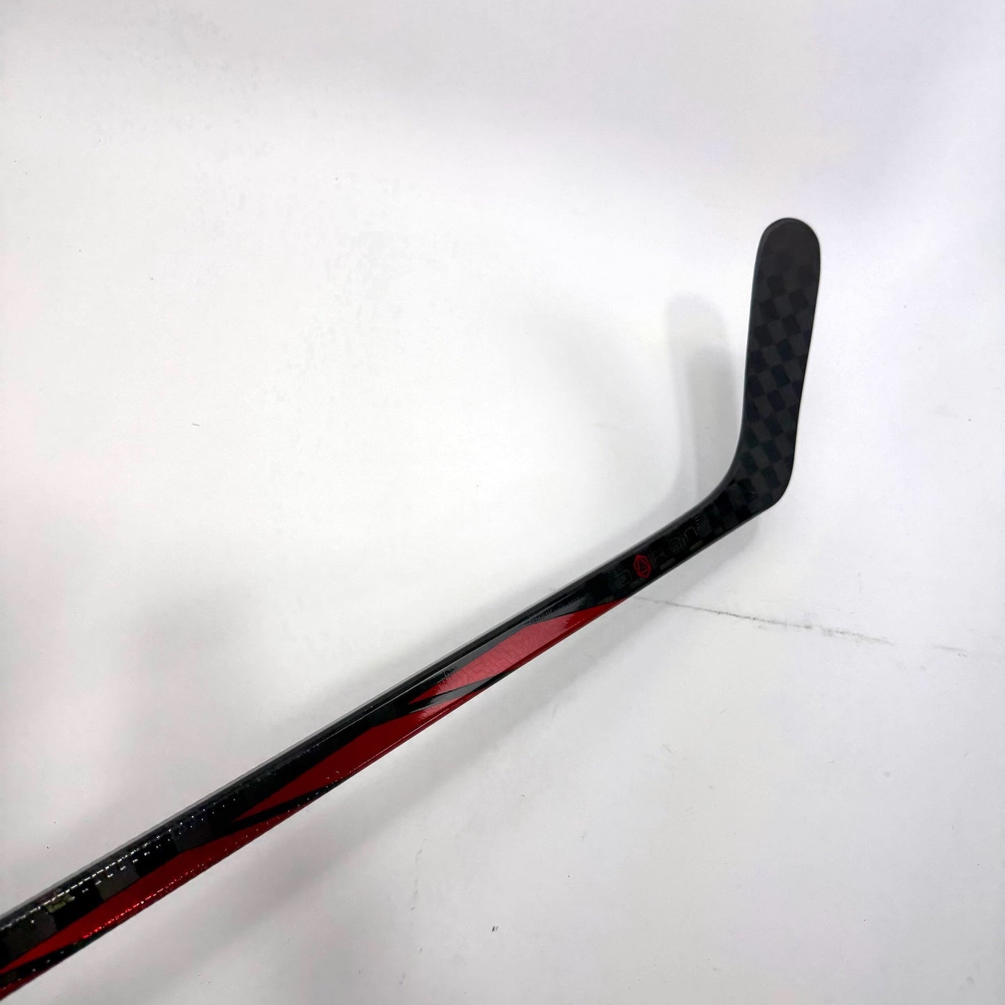 New Left Red Bauer Proto R | 82 Flex P90TM Curve Grip | Joe Veleno | BH112