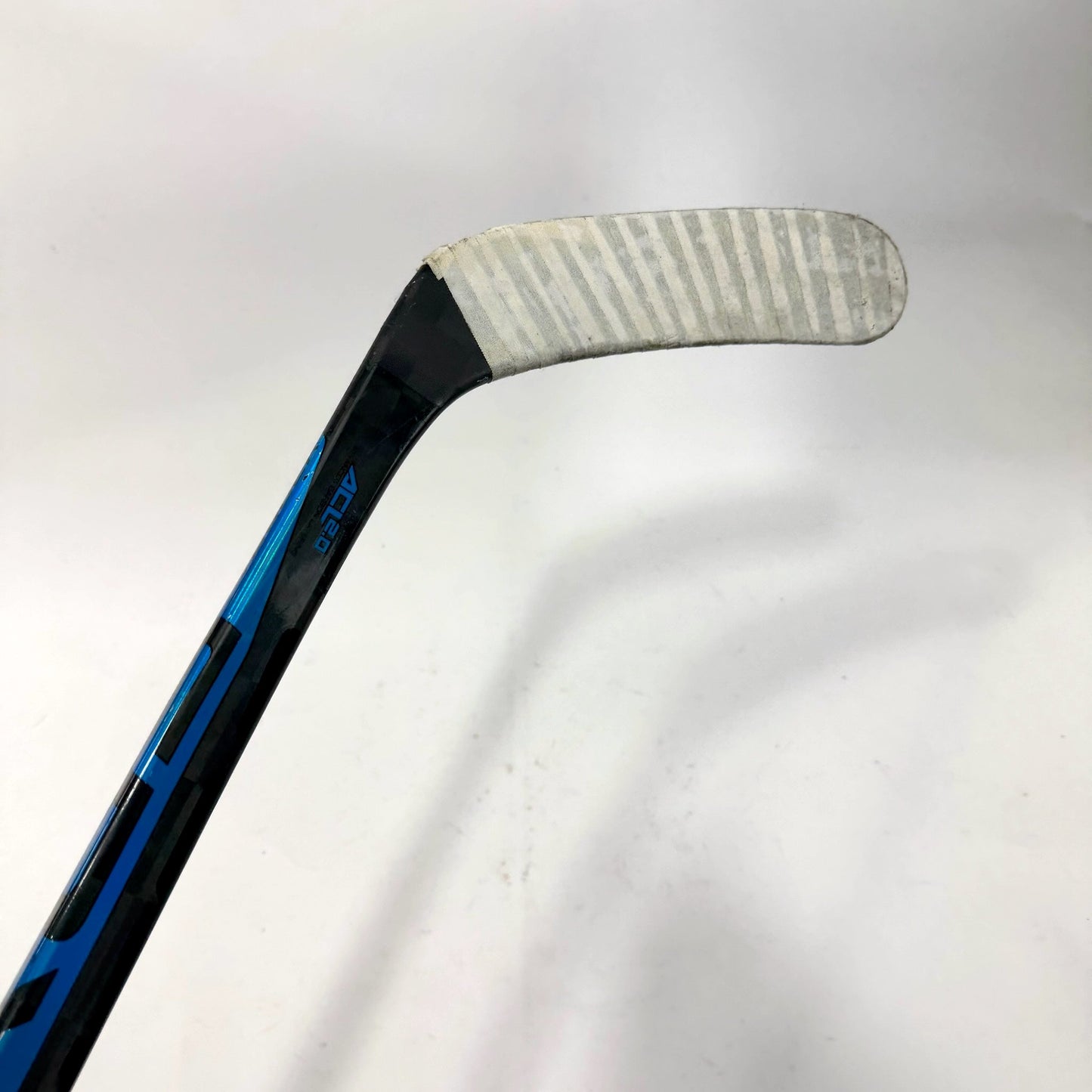 Used Right Bauer Nexus Sync | 77 Flex P92M Curve Grip | E403
