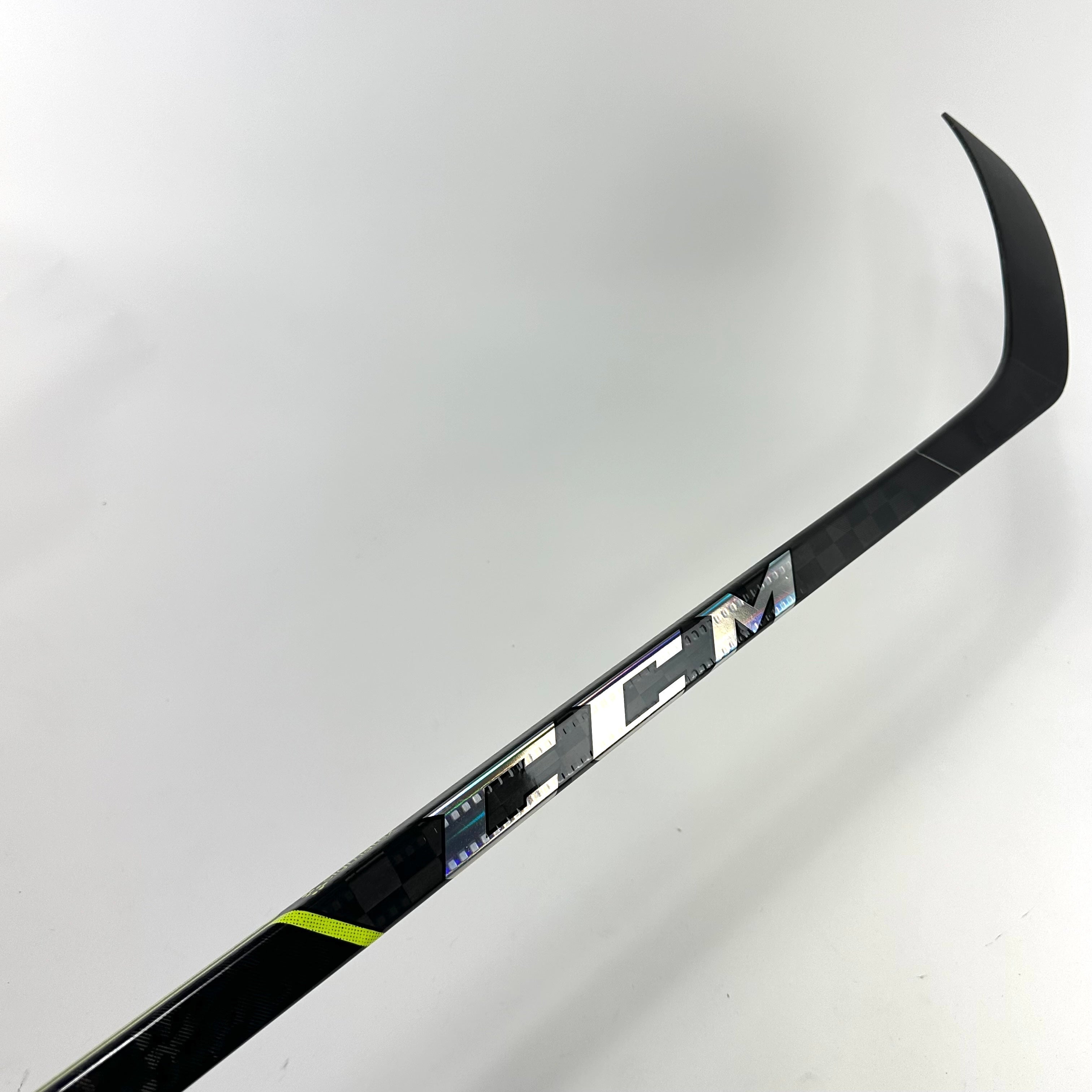 New Right CCM Super Tacks AS3 Pro | 90 Flex P28 Curve Grip | Bowey | M668 / M667