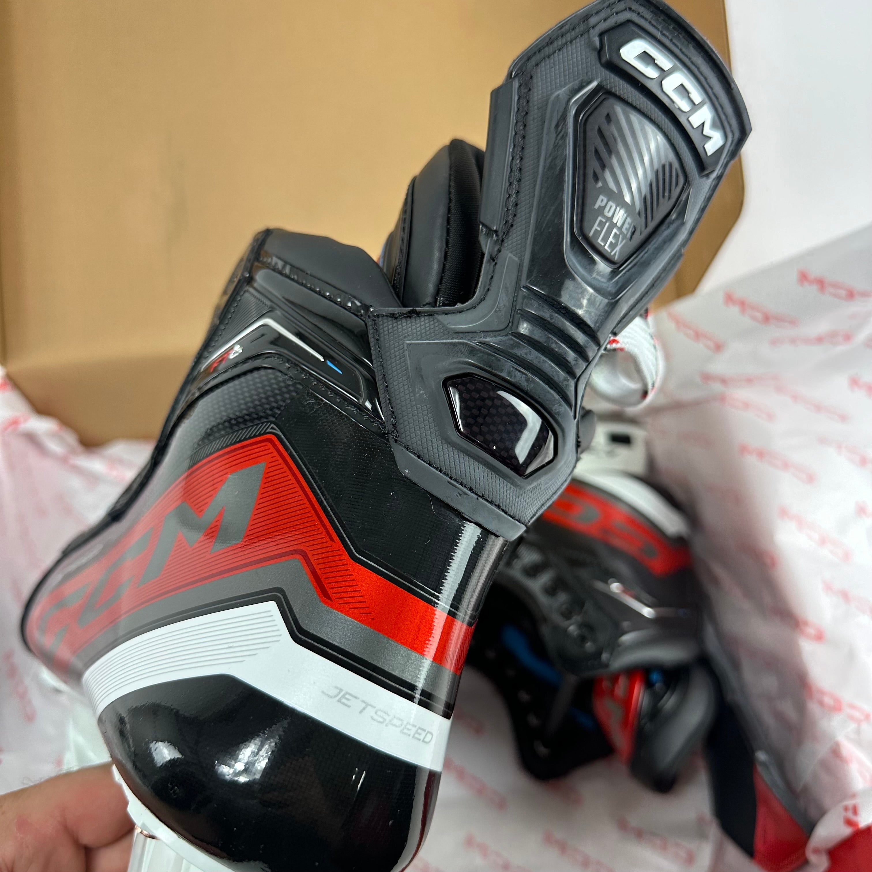 Brand New CCM FT6 Hockey Skates - Size 11 Regular - #K29