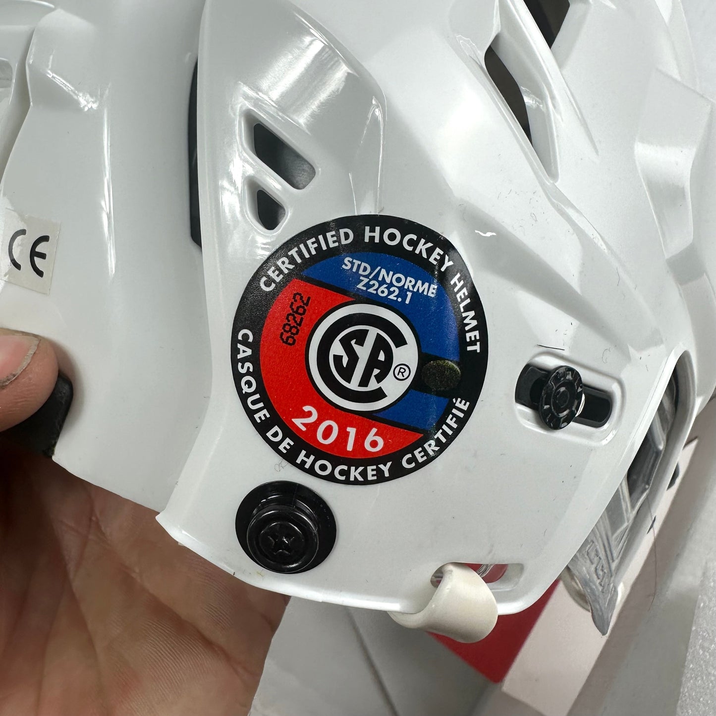 Brand New White CCM Resistance 110 Hockey Helmet - Senior Large - Top Flight Hockey