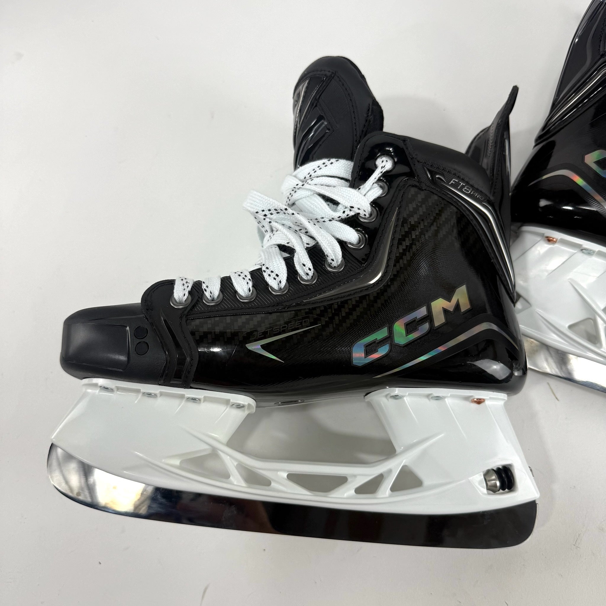 Brand New CCM Ft8 Pro Skates - Size 7d - Reload Holders with BlackSteel - Item#E599 - Top Flight Hockey