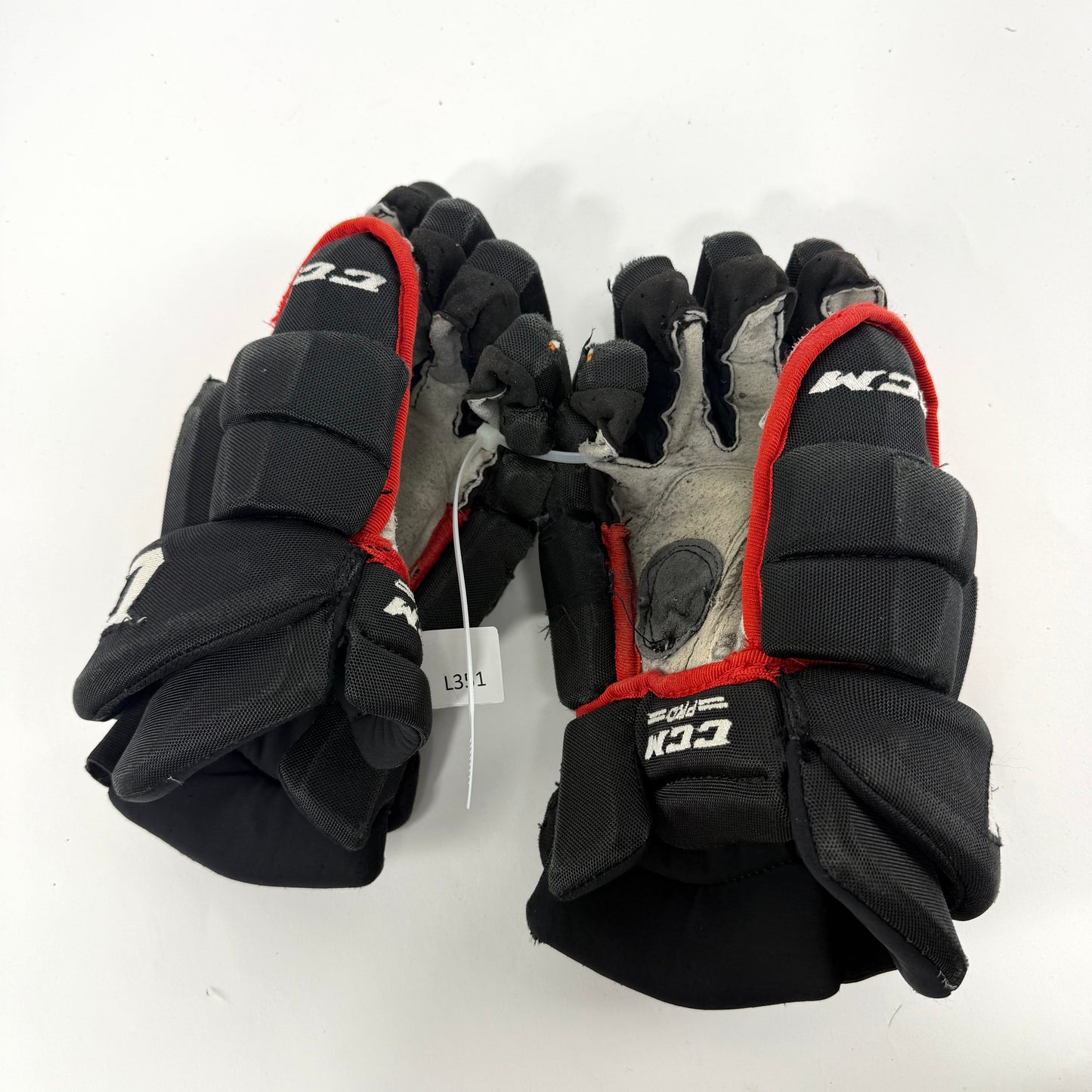 Used Blackhawks CCM HGTK Gloves 13" | L351 - Top Flight Hockey