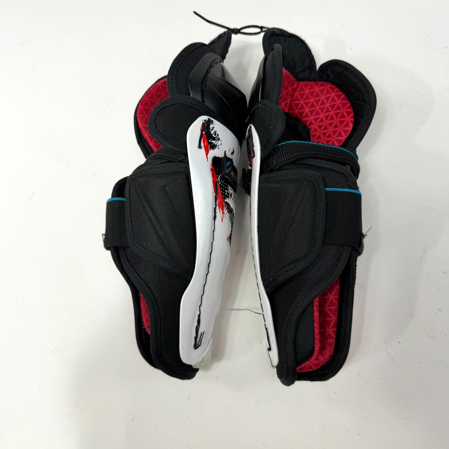 Used CCM Jetpseed FT680 Shin Guards | 11" | AB509