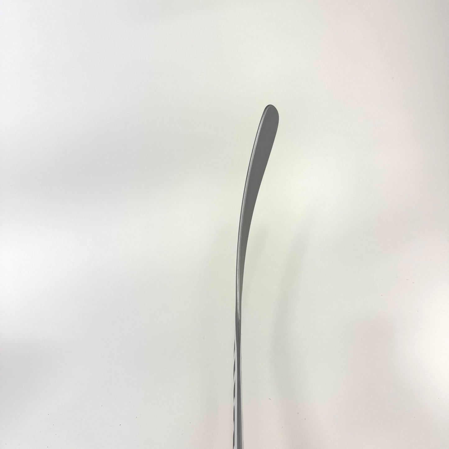 New Black Regular Warrior Ritual V2 Pro+ | P34 (Wedge) Curve | 25" | Wells | U55 - Top Flight Hockey