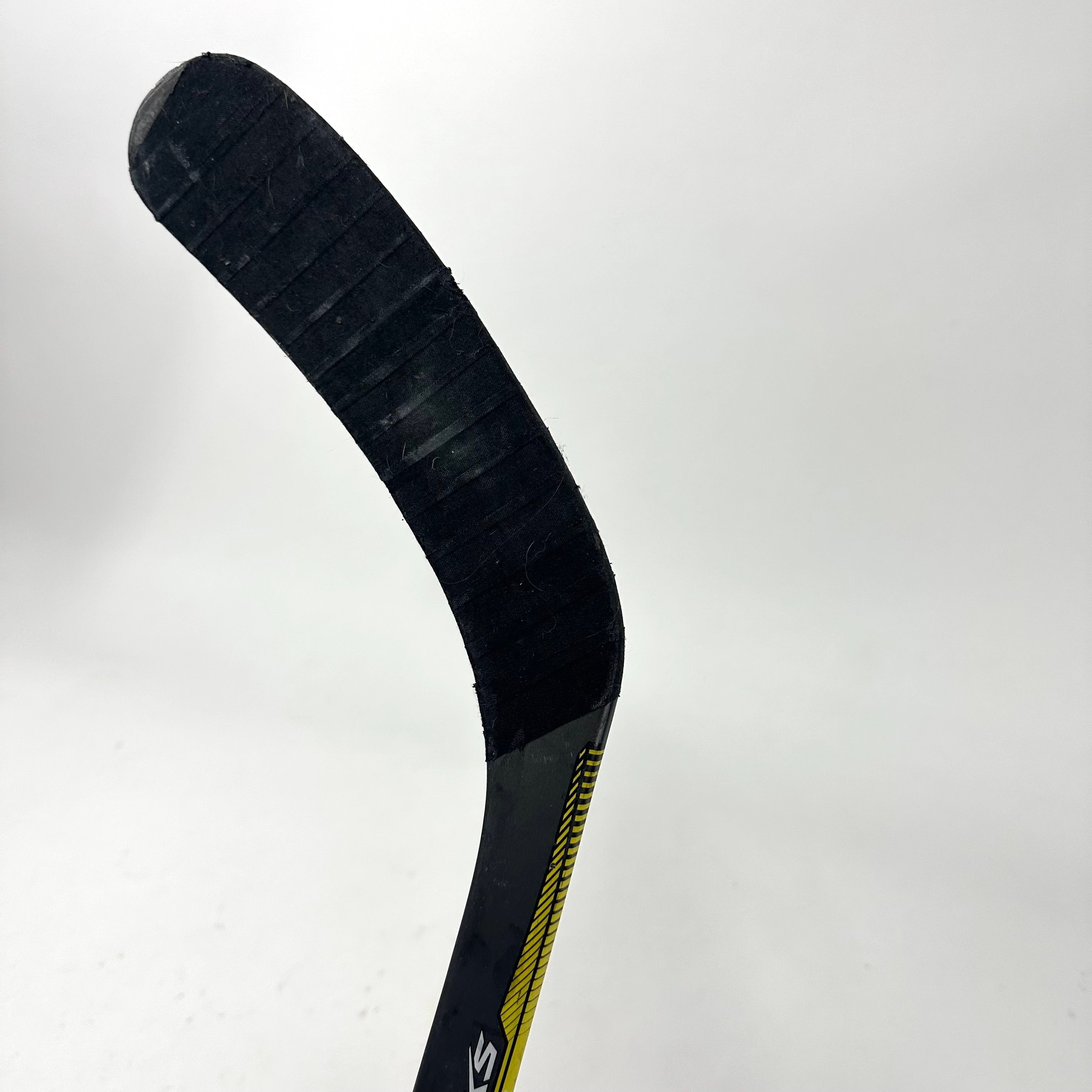 Used Left CCM Super Tacks 90 Flex Heel Curve Grip | RADULOV | G421