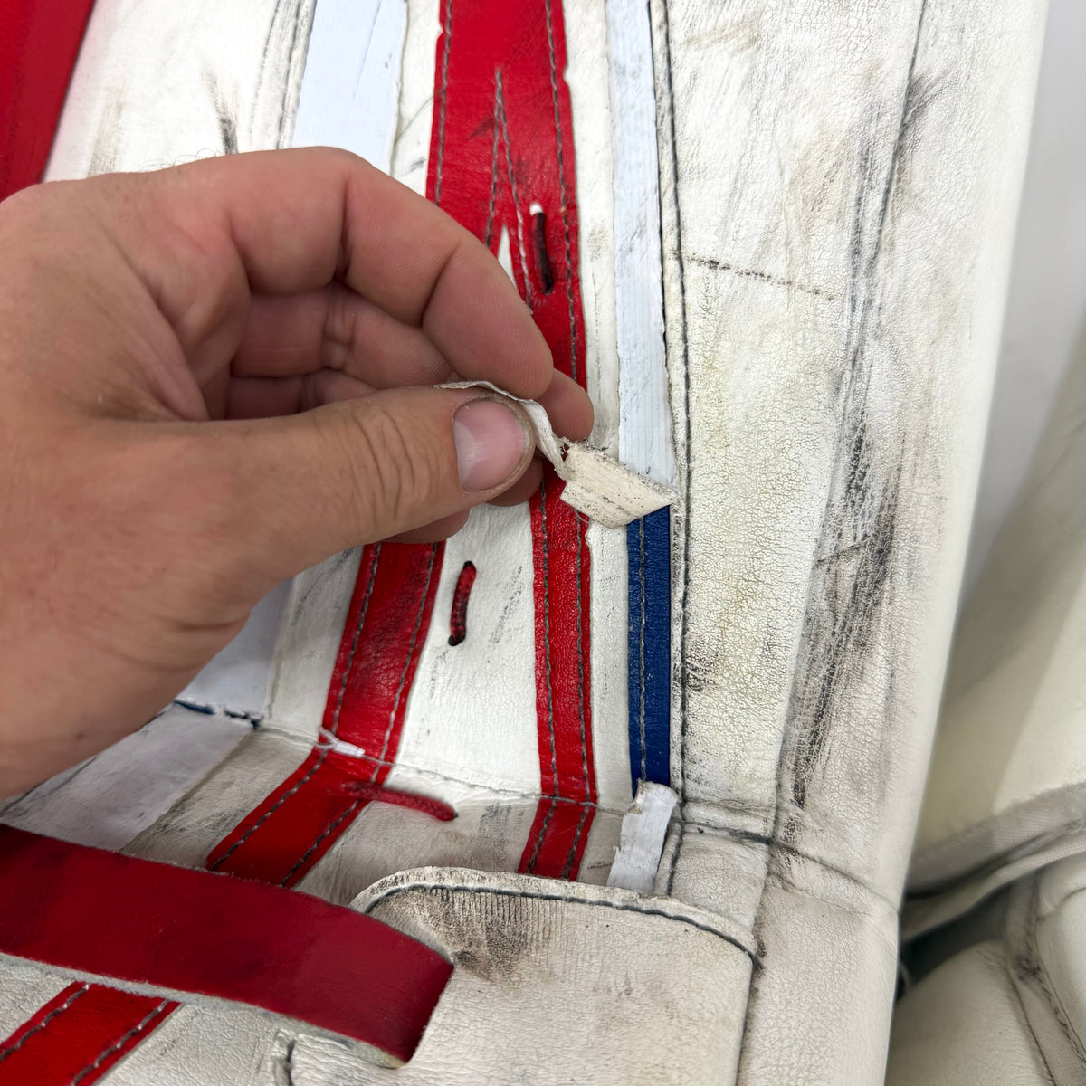 Used Regular White/Red/Blue Reebok INT Pro Full Goalie Set | 31+1" Pads | AB357 and Ab353