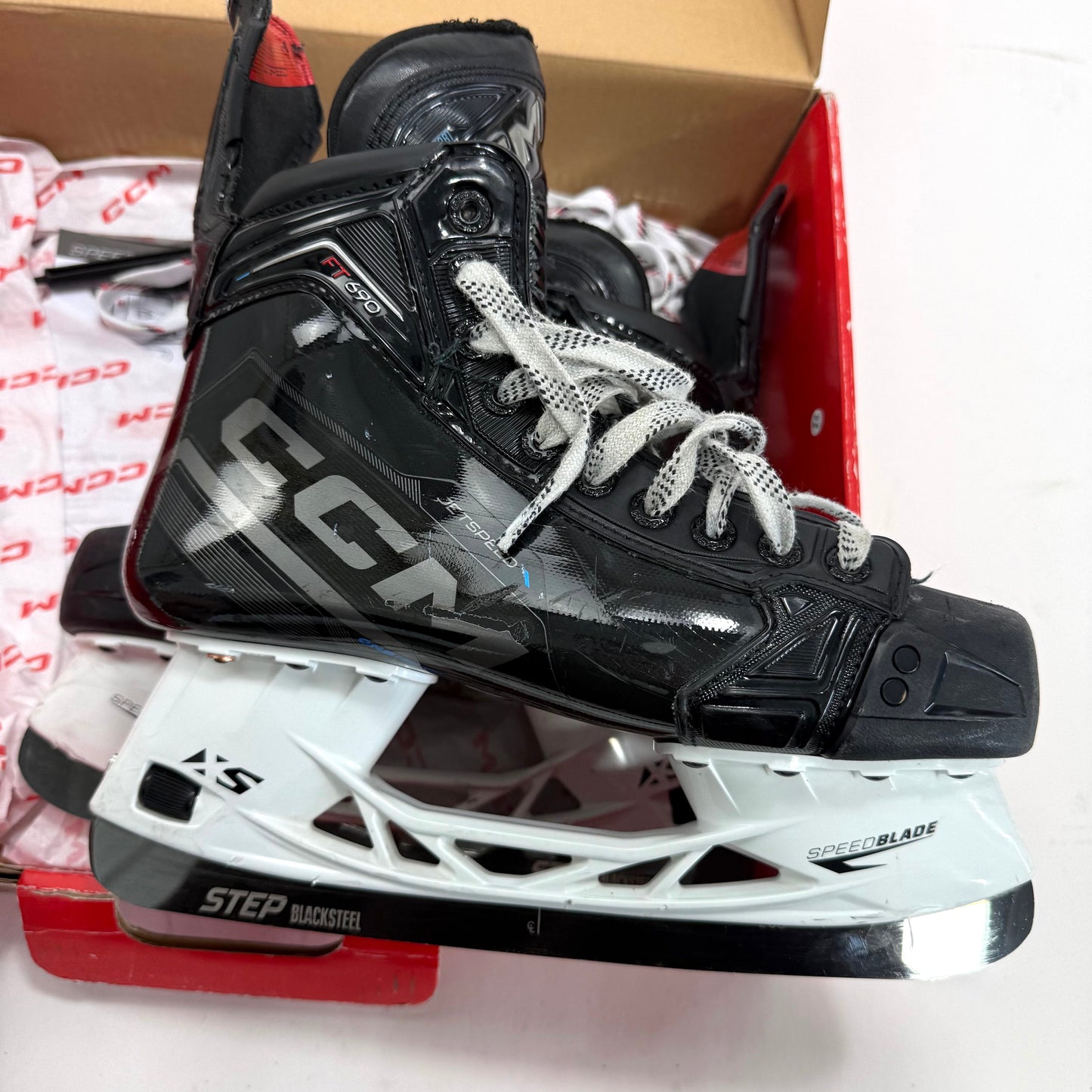 Used Black CCM Jetspeed FT690 Skates | Size 7.5 R | #A18 - Top Flight Hockey