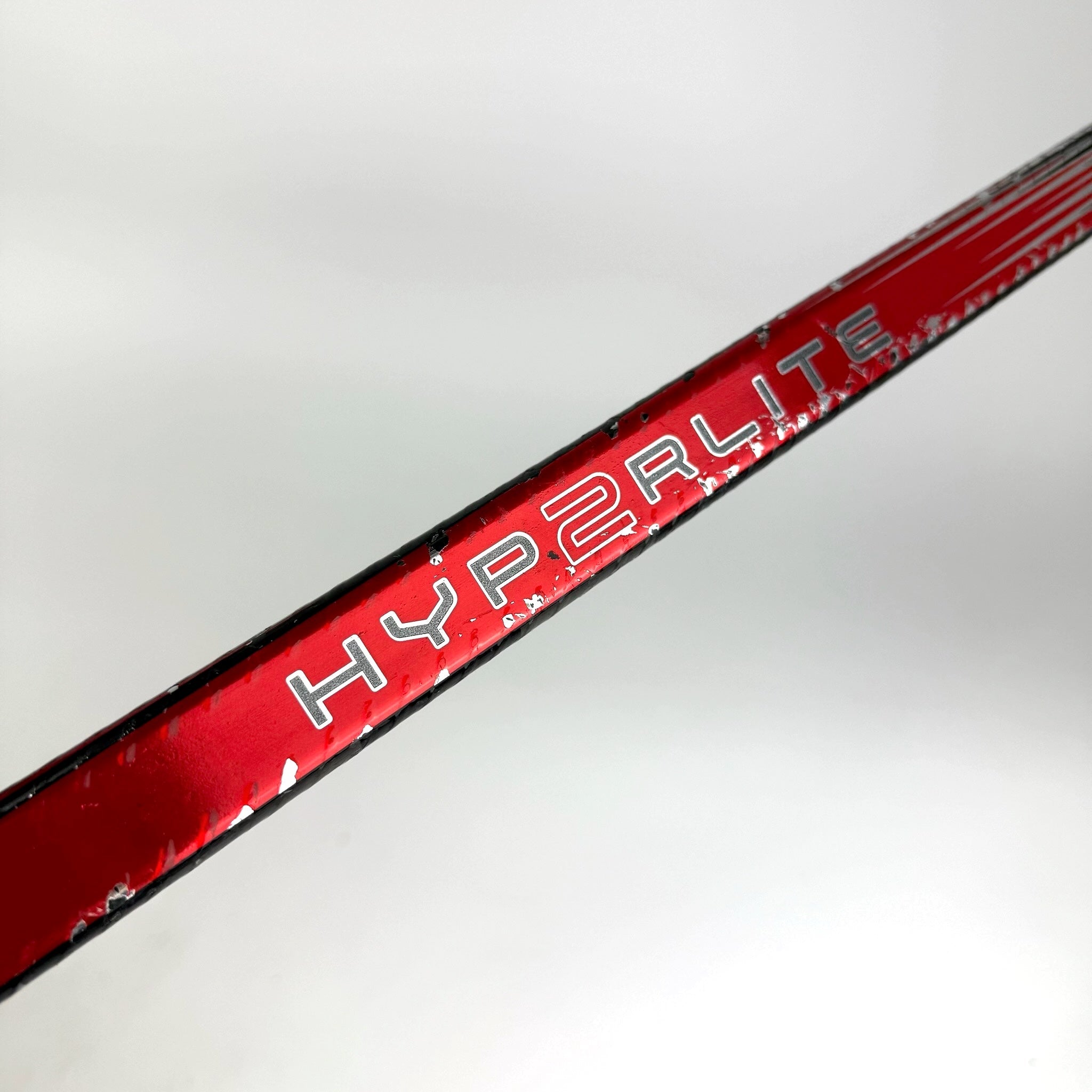Used Left Red Bauer Vapor Hyperlite 2 | 55 Flex P88 Curve Grip | R367 - Top Flight Hockey