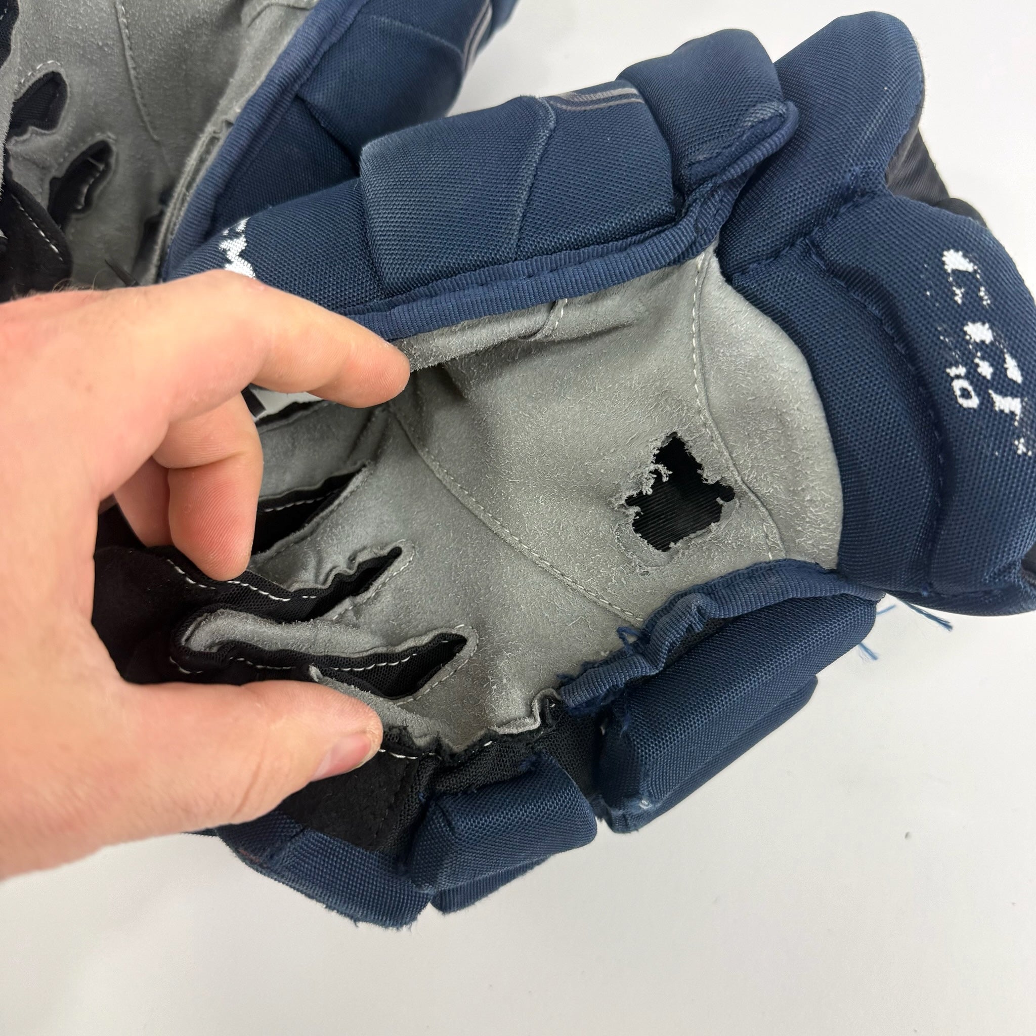 Used Navy CCM HGQL Gloves | 13" | D367