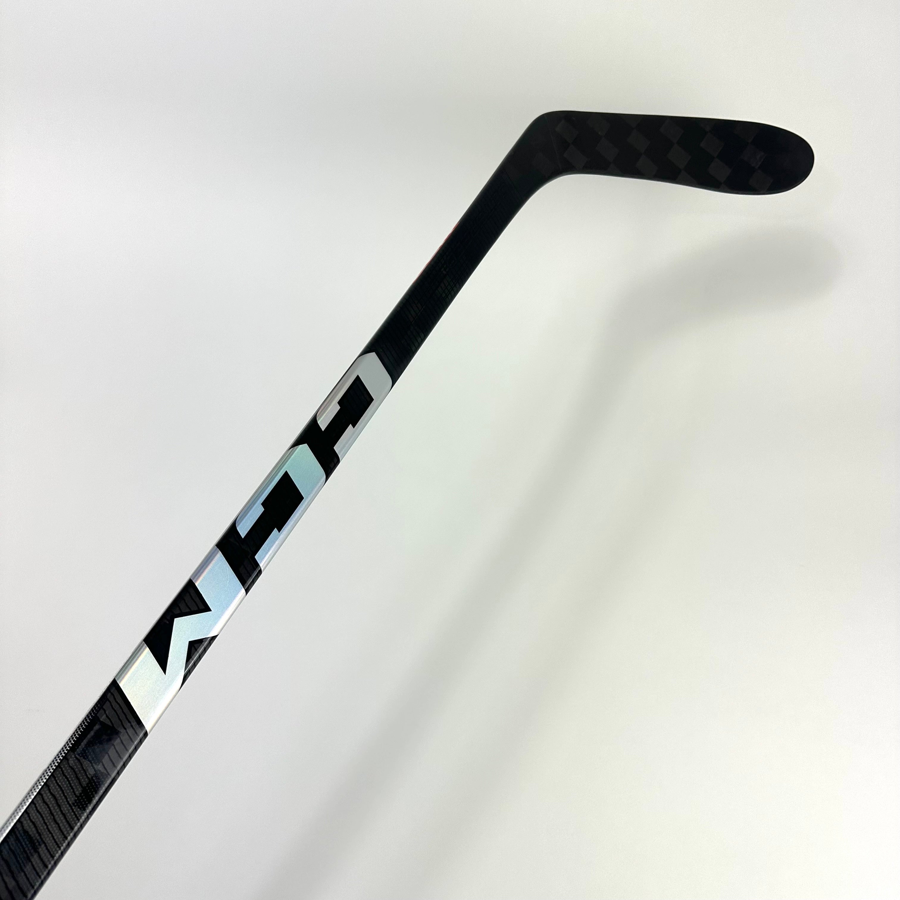 New Right Chrome CCM Jetspeed FT6 Pro | 85 Flex Custom P28 Curve Grip | Tuch L182