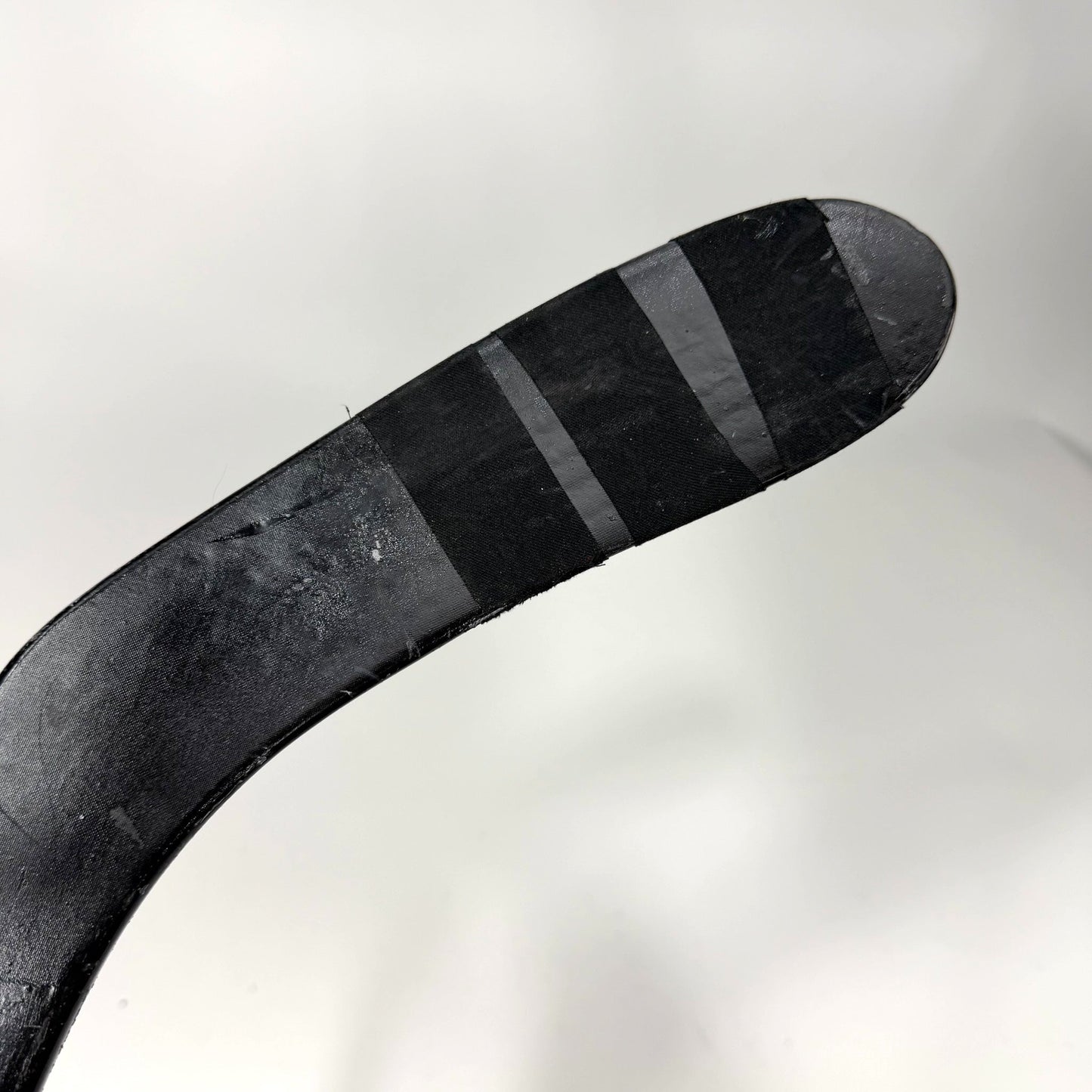Used Right Yellow Bauer Nexus Geo | 70 Flex Pastrnak Pro Curve Grip | David Pastrnak | AB567
