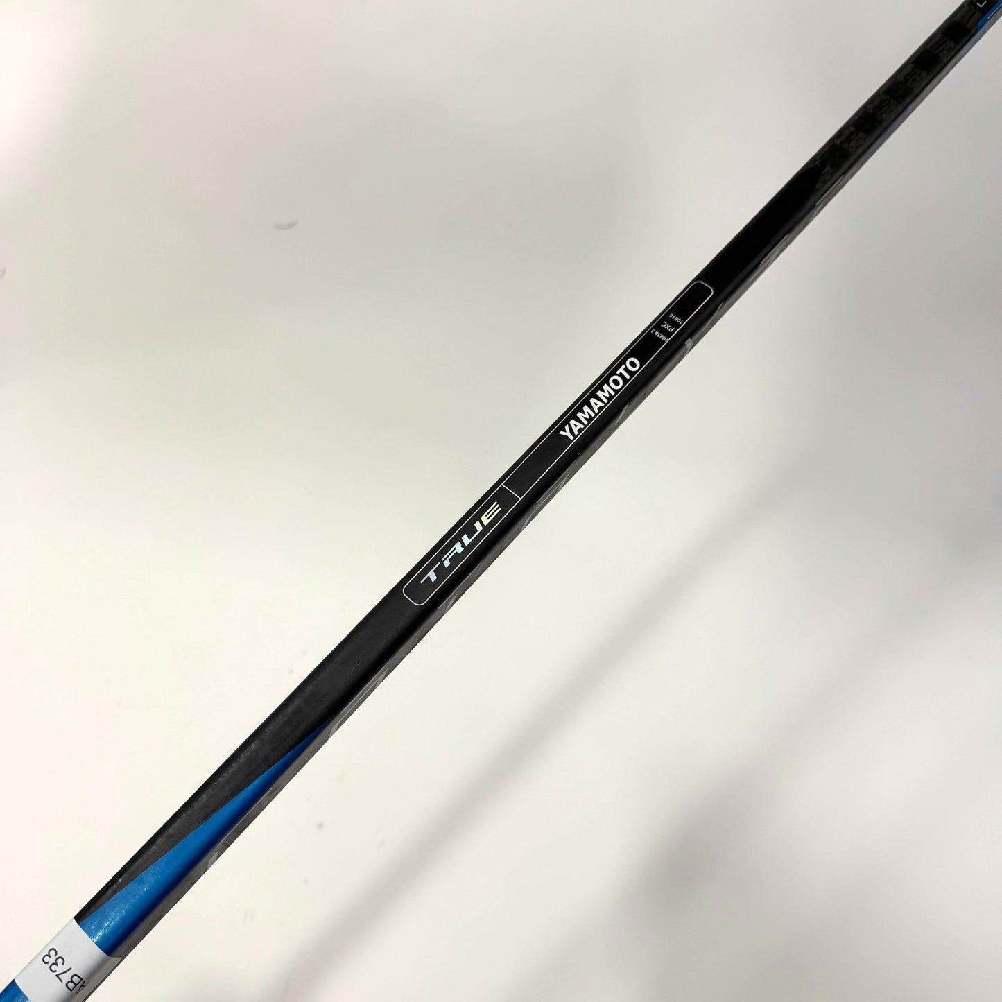 Used Right Blue True Catalyst 9x | 85 Flex P92 Curve Grip | AB733