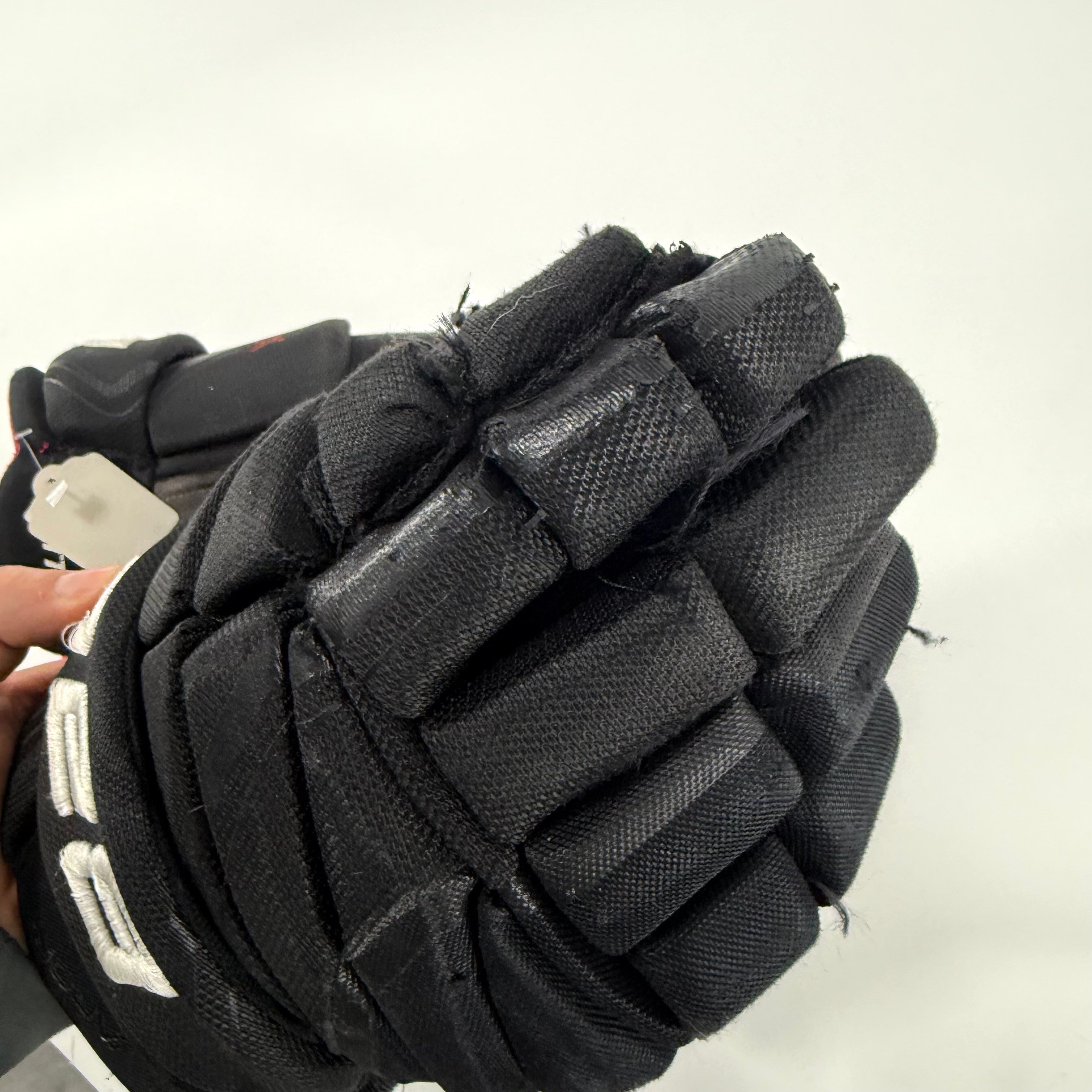 Used Black Bauer Vapor X900 Lite Gloves | 13" U310 - Top Flight Hockey