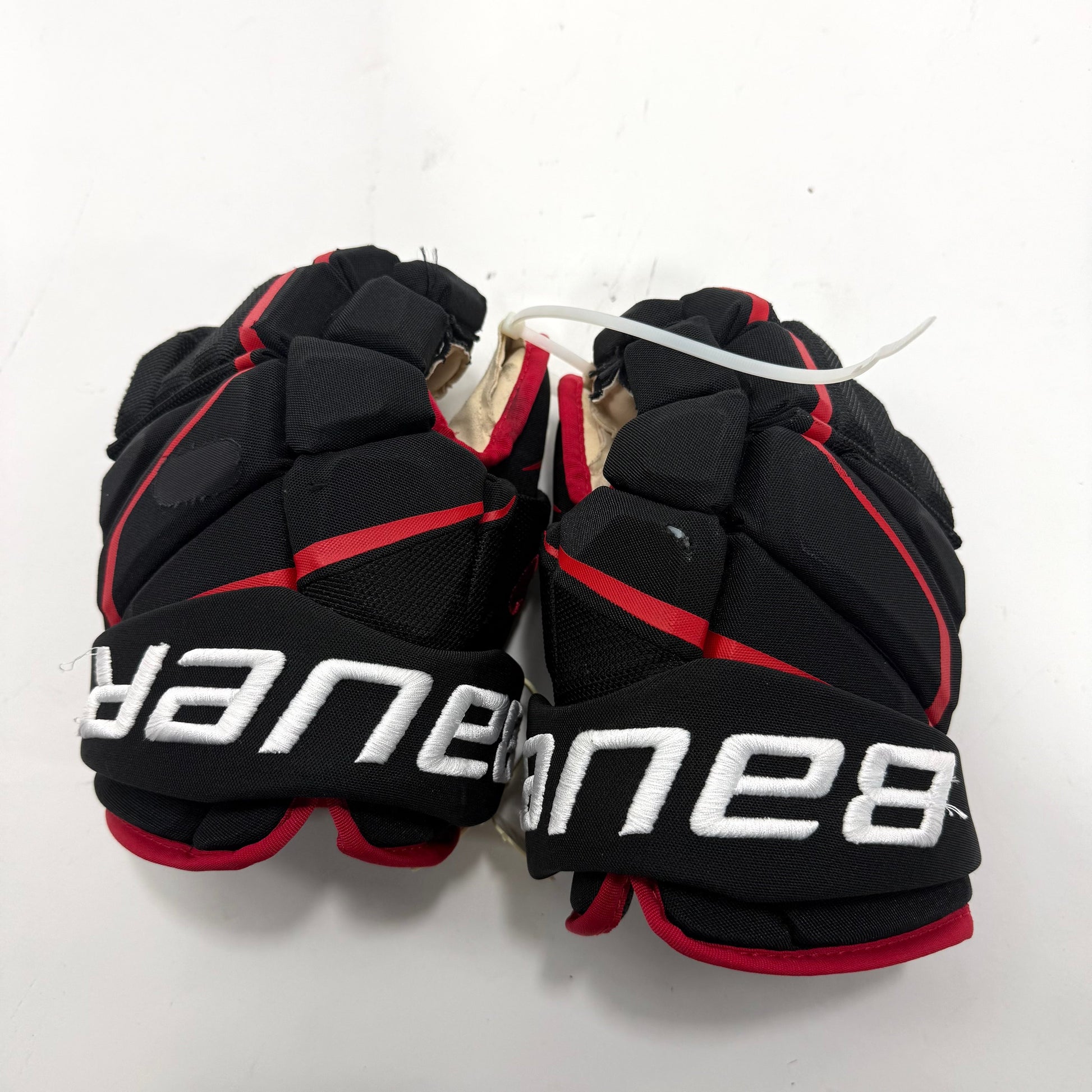 Used Black and Red Chicago Blackhawks Bauer Hyperlite Gloves | 13" | Nick Foligno | BH276 - Top Flight Hockey