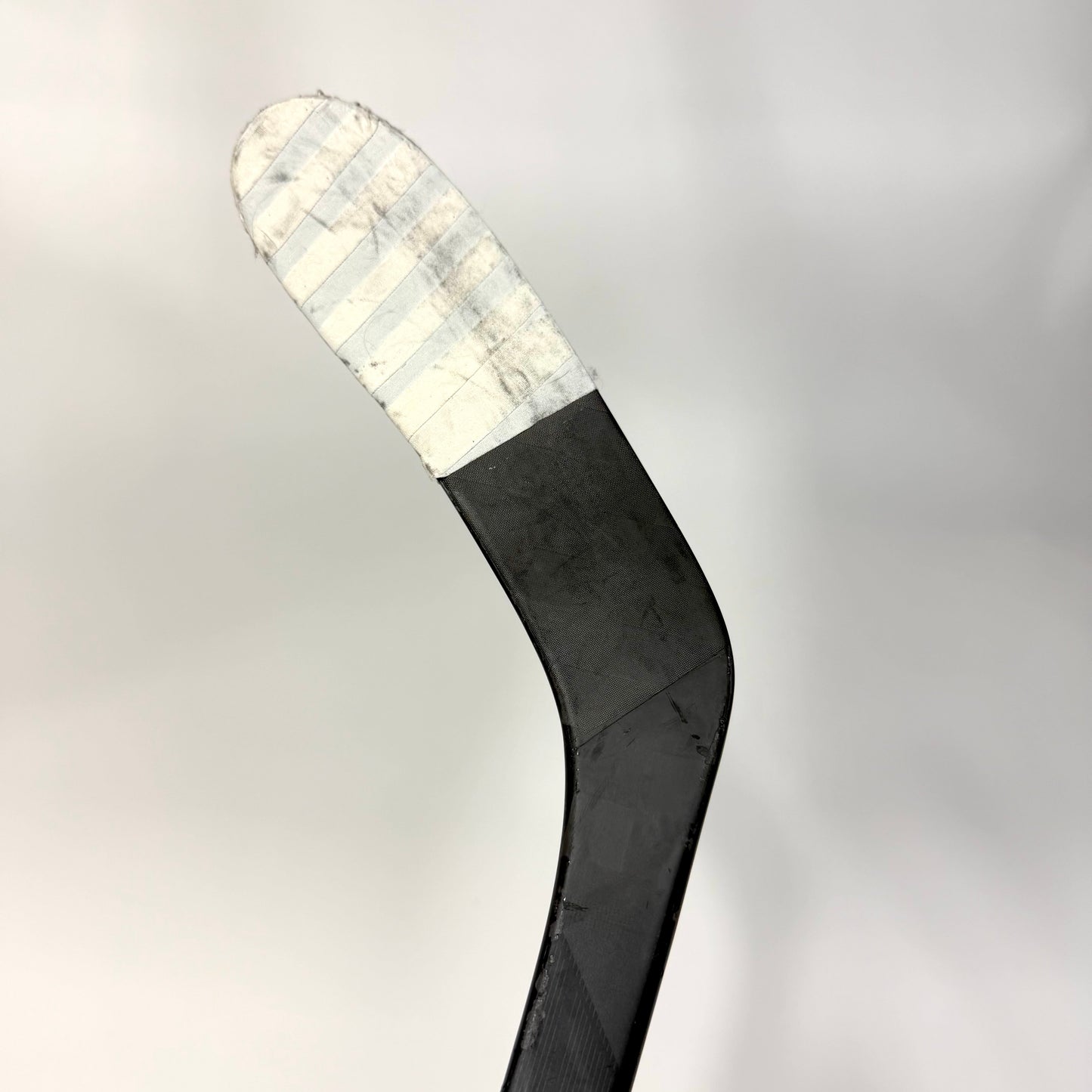 Used Left Black CCM Jetspeed FT7 Pro | 80 Flex P28 Curve Grip | AB720