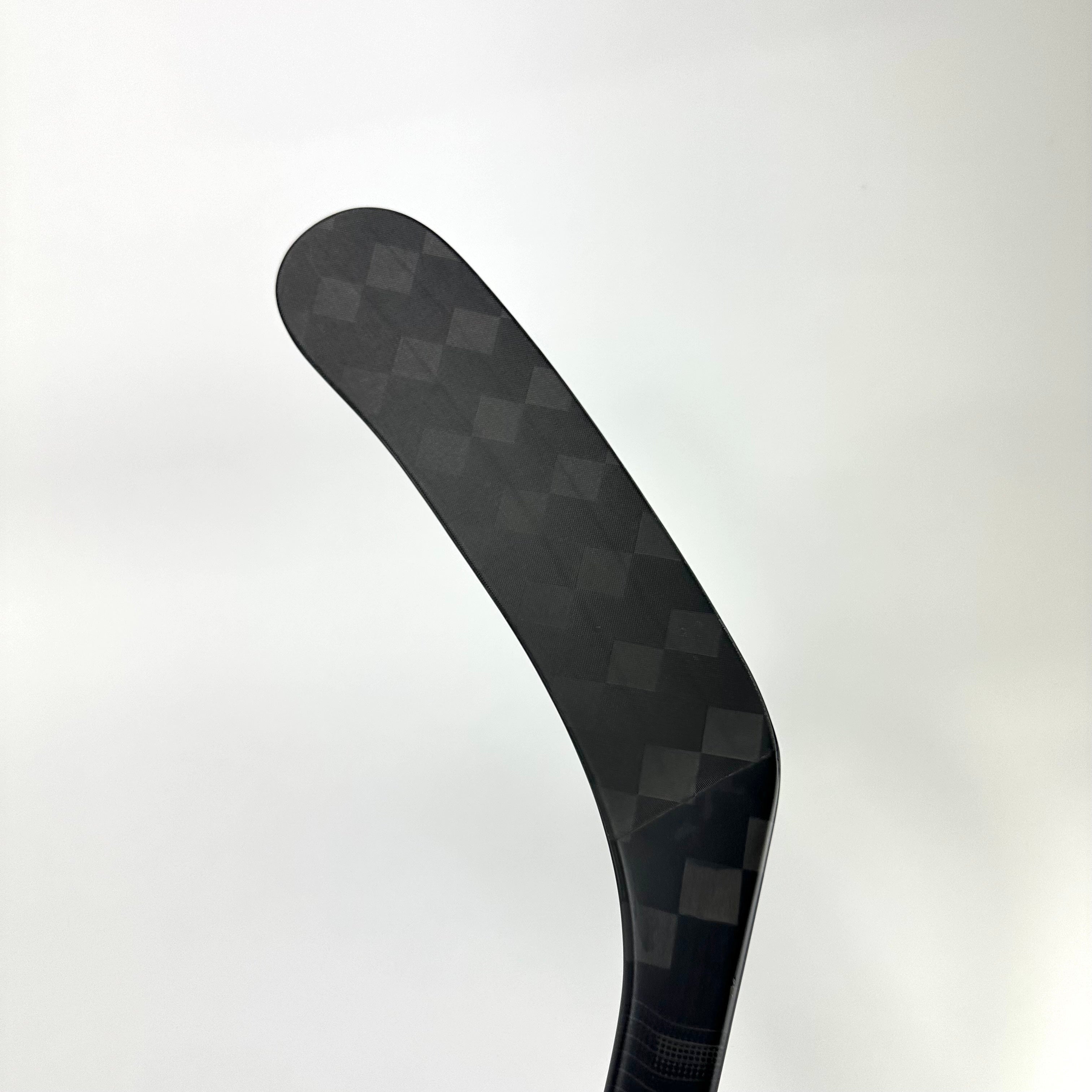 New Left CCM Ribcor Trigger 8 Pro | 55 Flex P90M Curve Grip | Shelton | L142