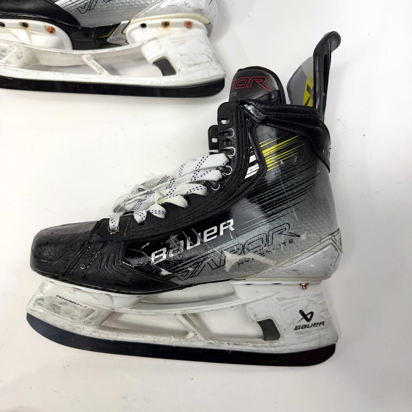 Used Bauer Vapor Hyperlite 2 Skates | Size 10.5 Fit 1 | AB791