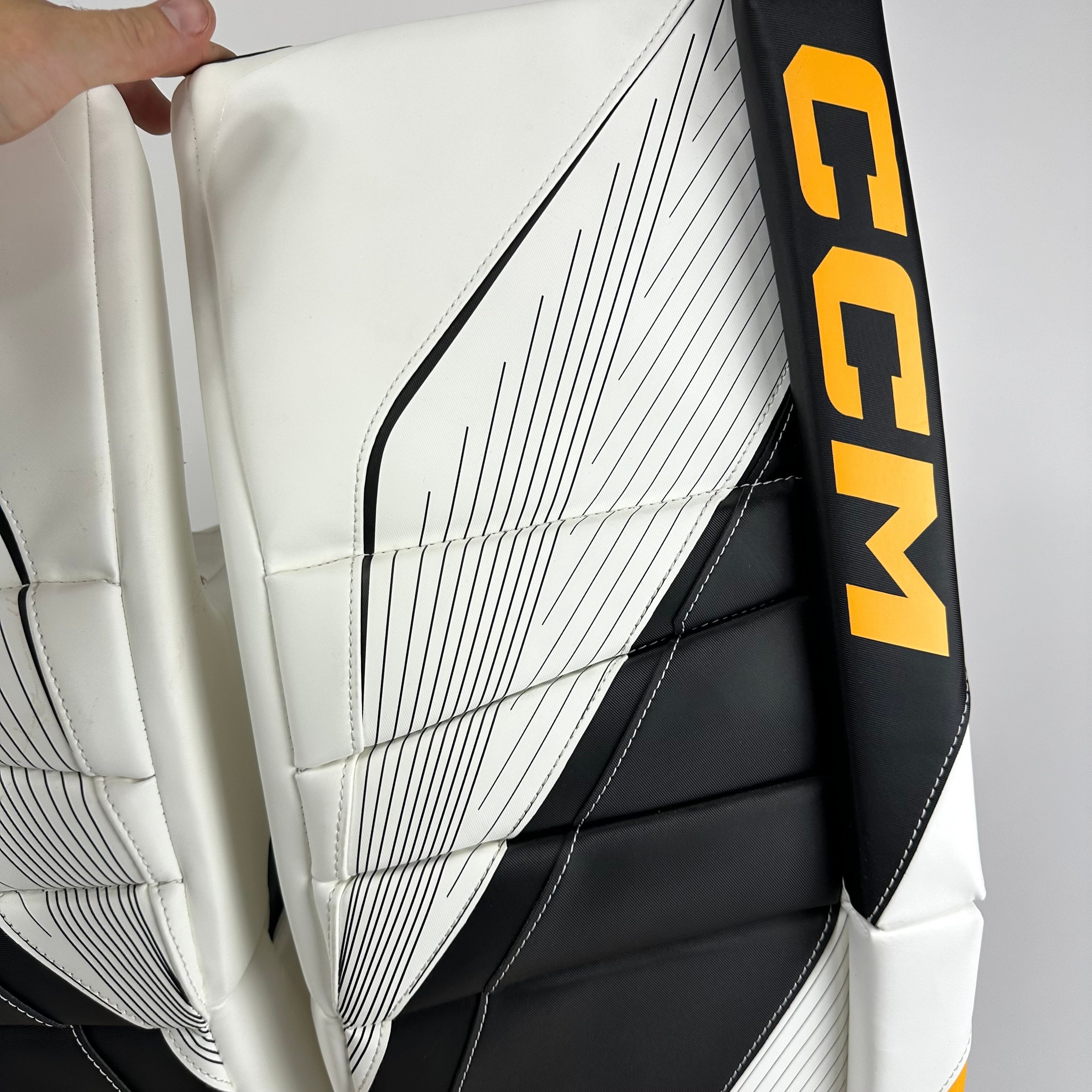 Brand New CCM 6.5 White, Yellow, and Black Full Goalie Set - 34" +1" Pads - 581 Degree Break Glove