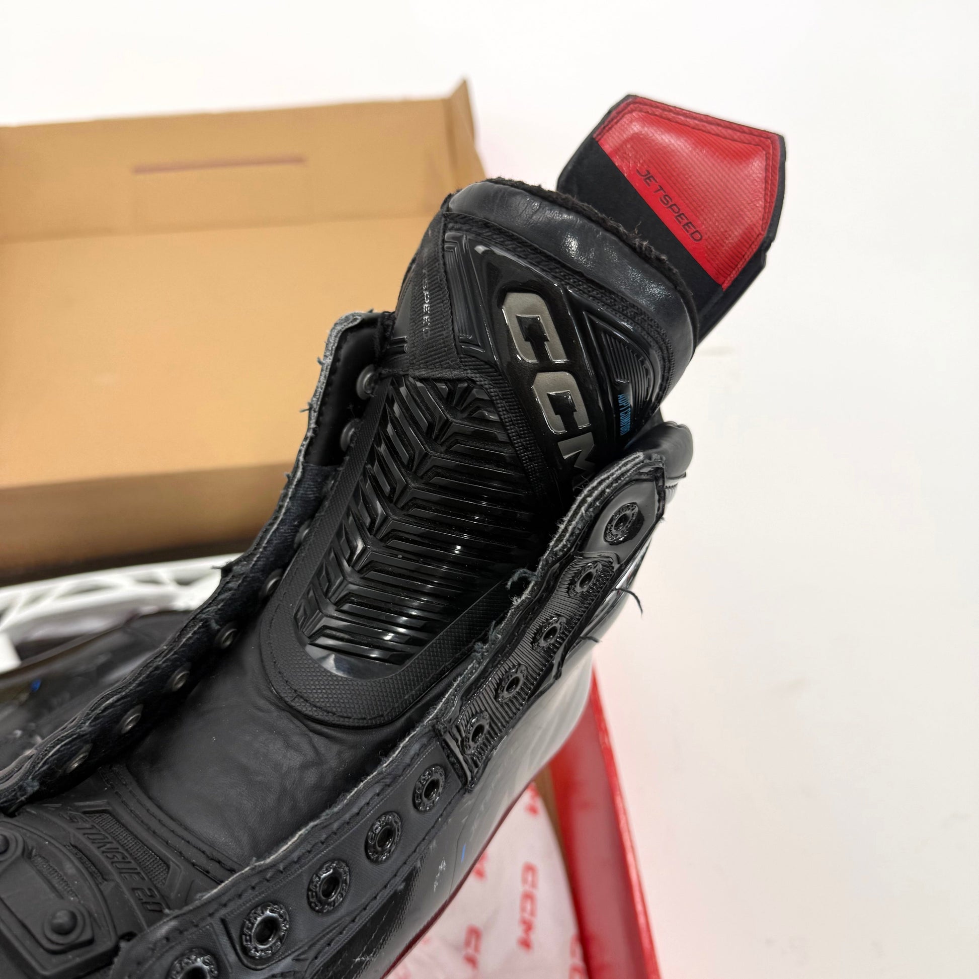 Used Black CCM Jetspeed FT690 Skates | Size 7.5 R | #A18 - Top Flight Hockey