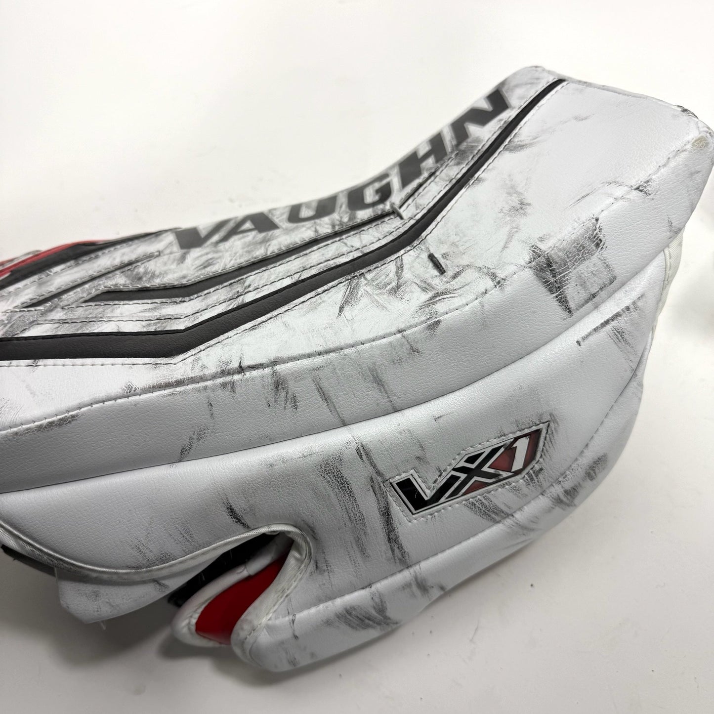 Used Chicago Blackhawks Vaughn VX1 Full Goalie Set | 35 +1" | Petr Mrázek - Top Flight Hockey