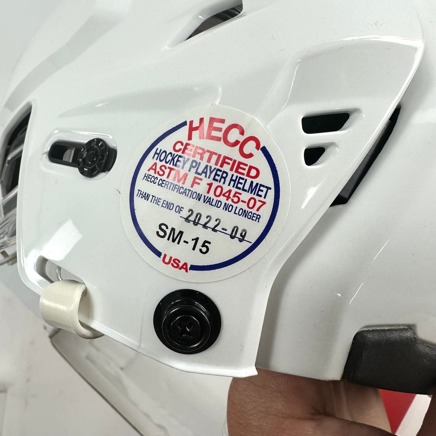 Brand New White CCM Resistance 110 Hockey Helmet - Senior Large - Top Flight Hockey