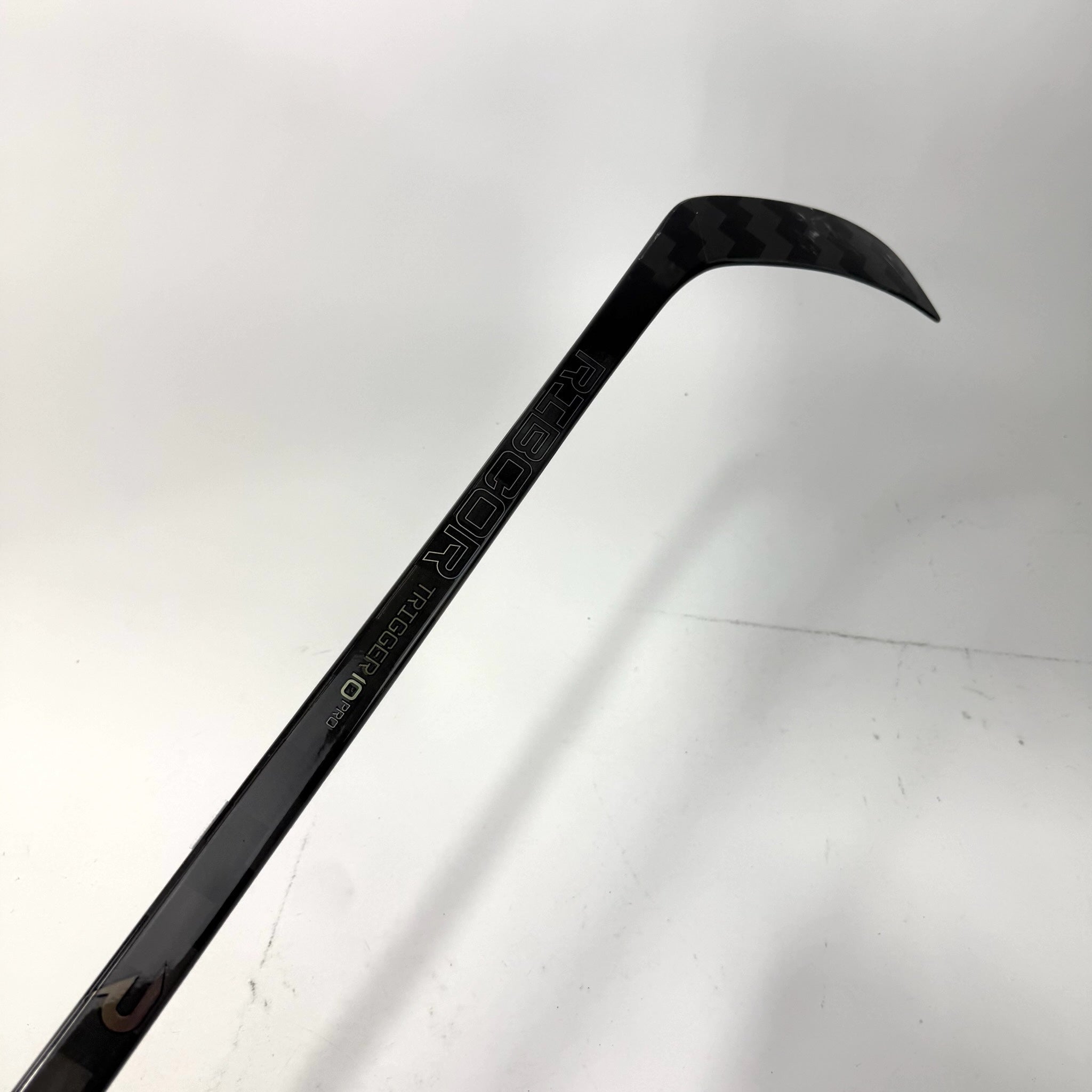 New Left CCM Ribcor Trigger 10 Pro | 55 Flex P28 Curve Grip | J231 - Top Flight Hockey