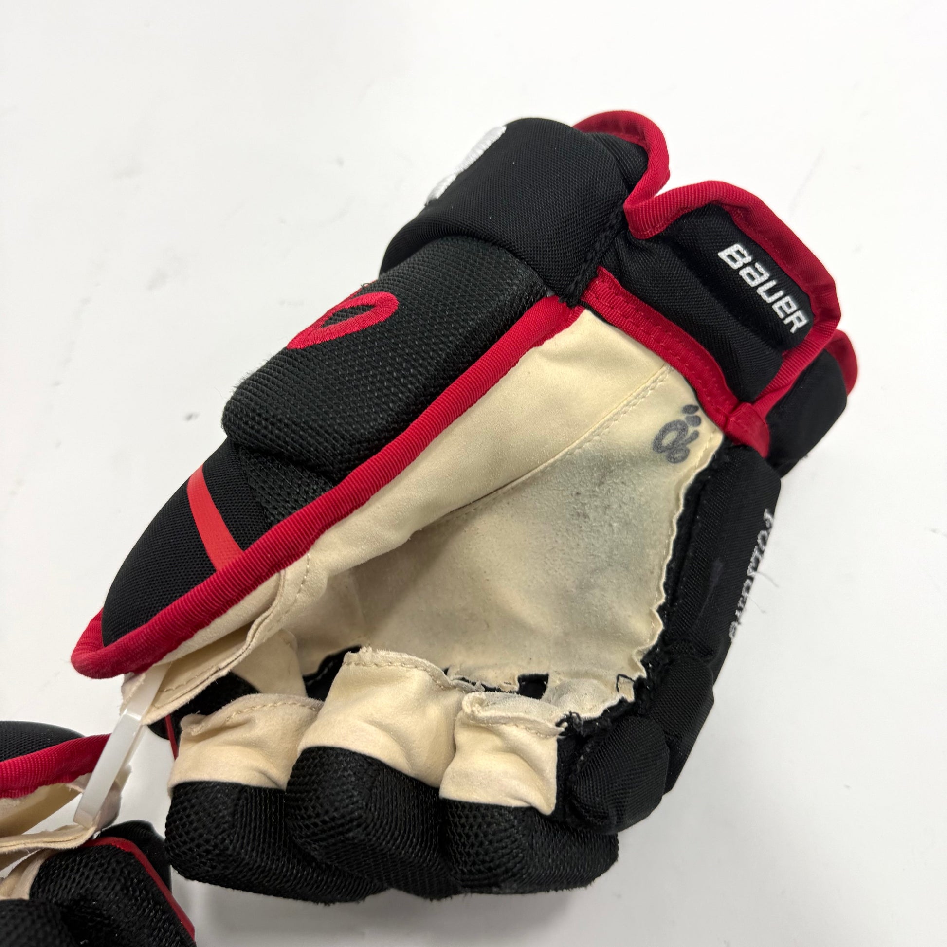 Used Black and Red Chicago Blackhawks Bauer Hyperlite Gloves | 13" | Nick Foligno | BH276 - Top Flight Hockey
