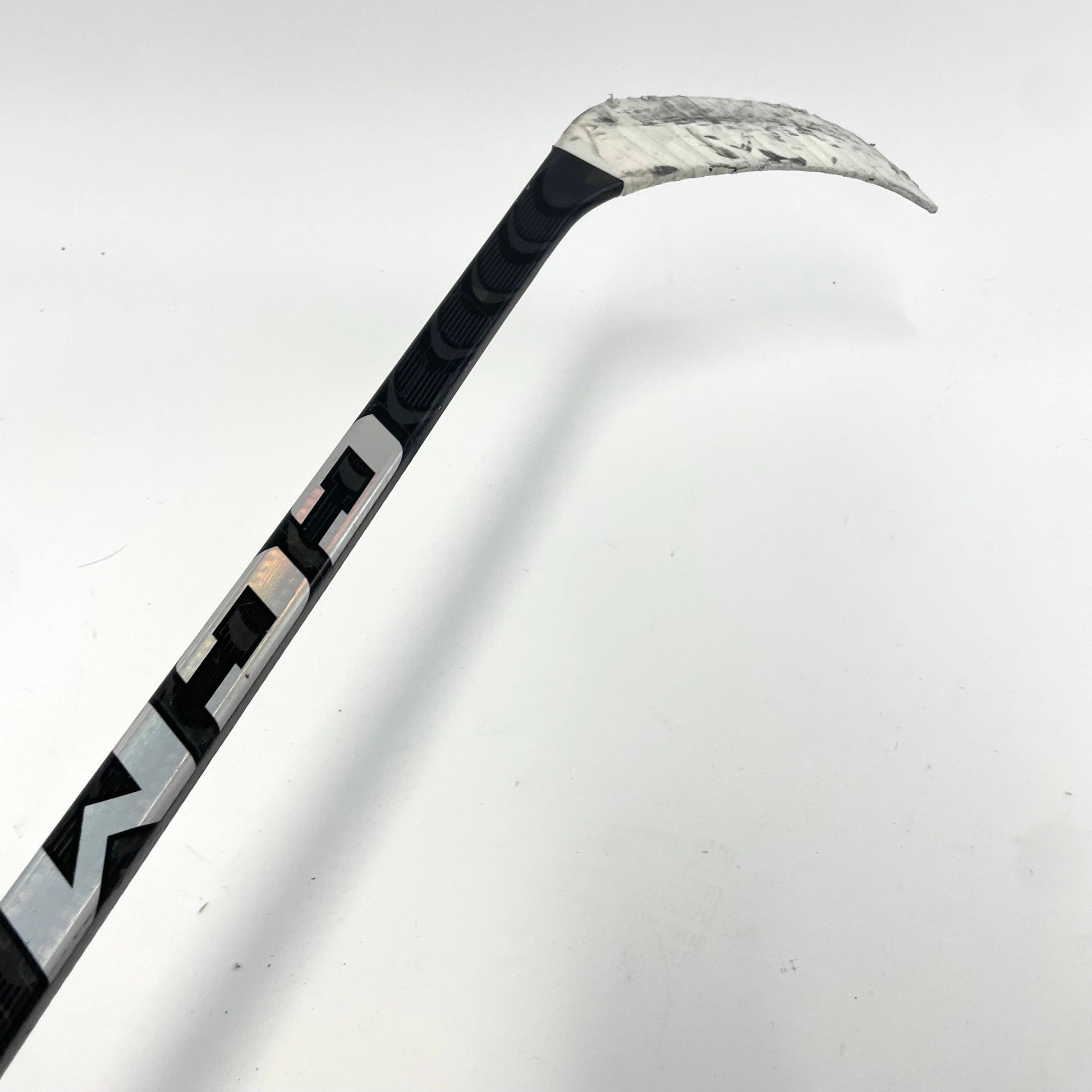 Used Left Handed CCM Jetspeed FT5 Pro | 80 Flex | P28M Custom Curve | Grip | E206 - Top Flight Hockey