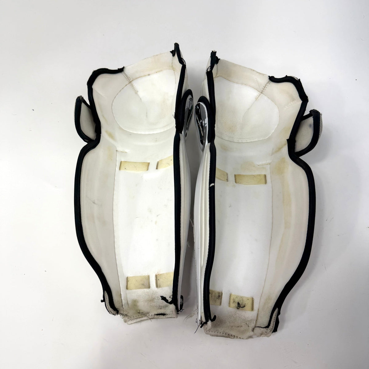 Used Reebok 19k Pro Shin Guards | 16" | AB654