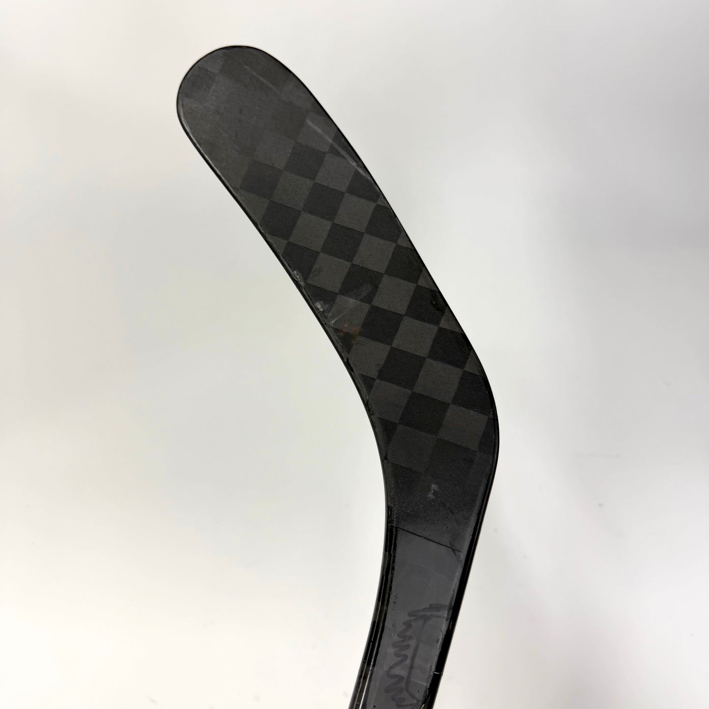 Used Left Red Bauer Nexus Tracer | 70 Flex P90TM Curve Grip | F370