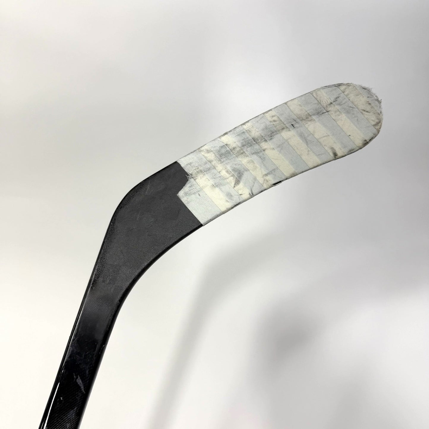 Used Right CCM Jetspeed FT8 Pro | 95 Flex P28M Curve Grip | AB437