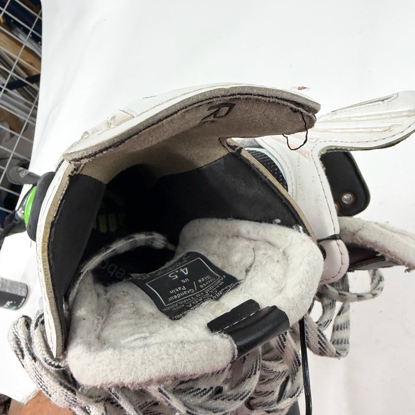 Used White Reebok 11k Pump Skates | Size 4.5 D | AB456