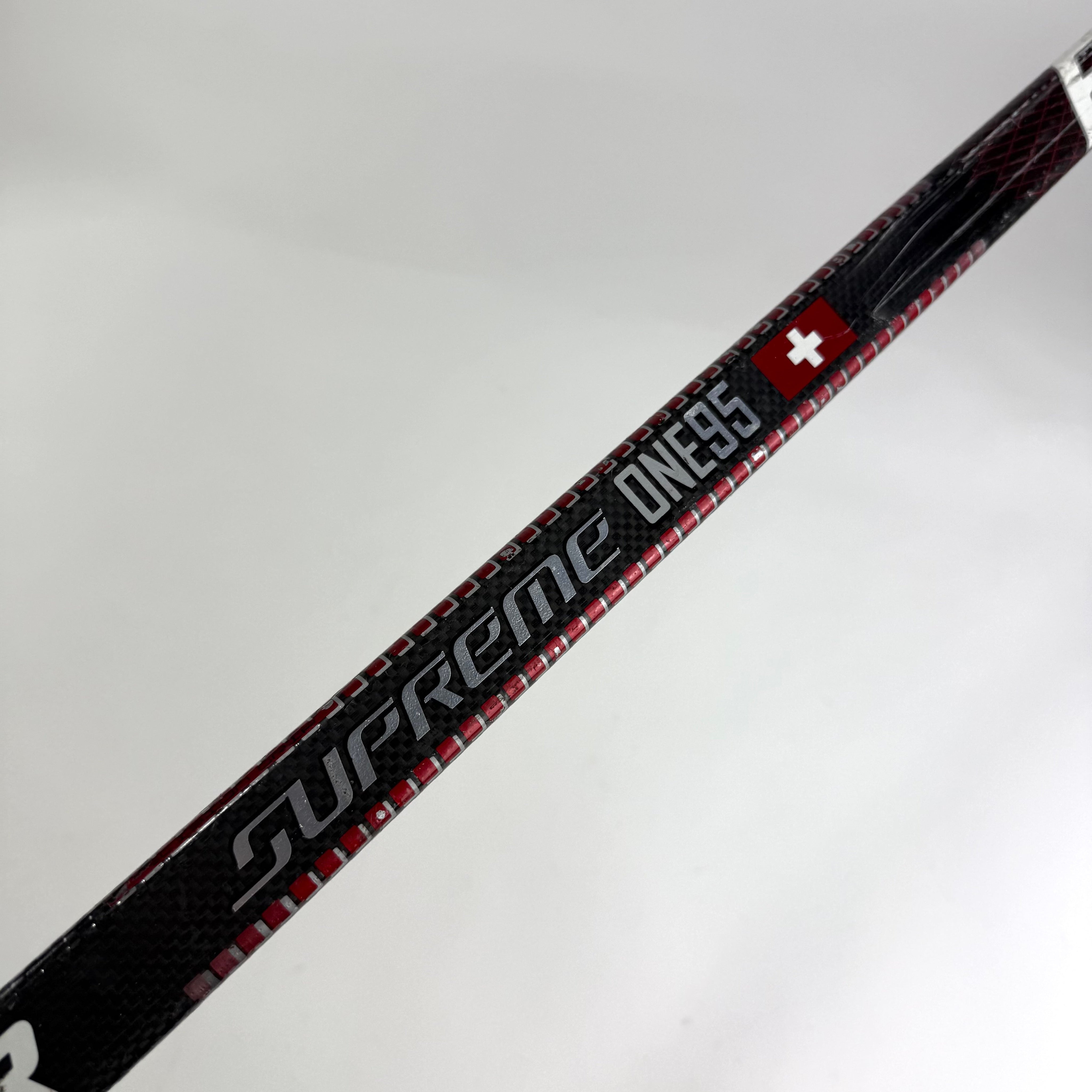 Used Left Red Bauer Supreme One95 | 67 Flex P10 Curve Grip | E739 - Top Flight Hockey