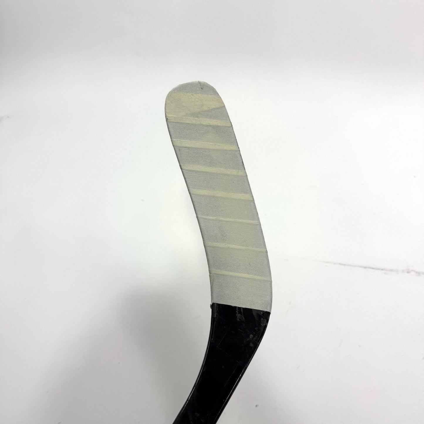 Used Left Warrior Super Novium | 80 Flex P88 Curve Grip | Lukas Reichel | BH168