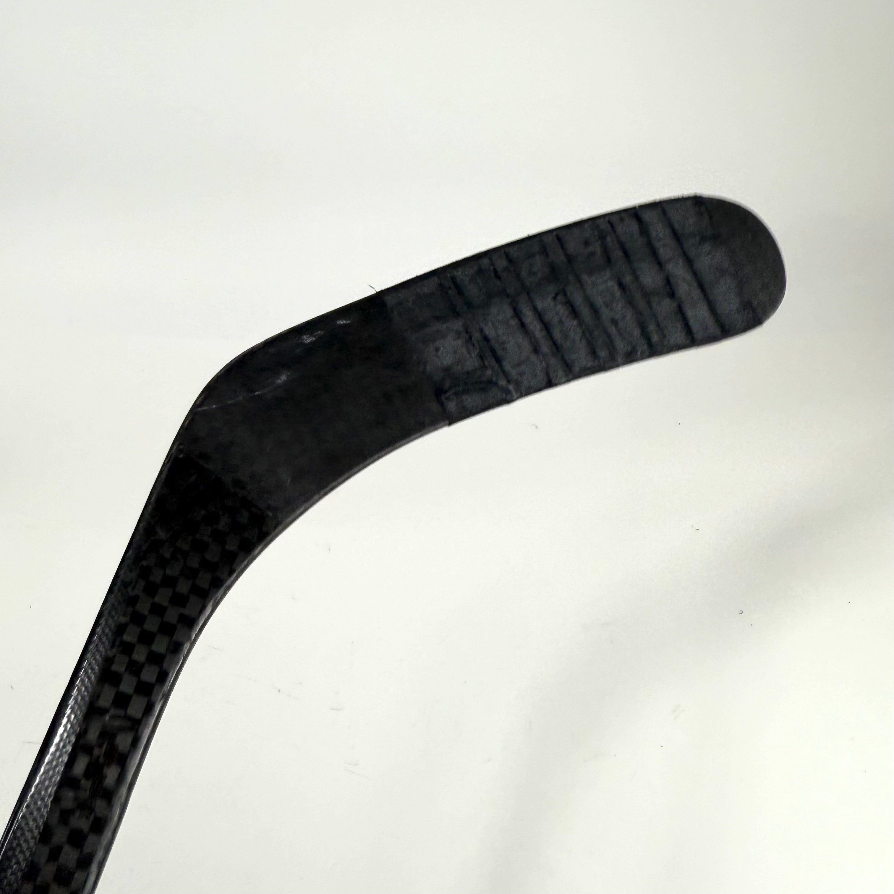 Repaired Right Warrior Covert QR6 Pro | 90 Flex P92M Curve Grip | R40 - Top Flight Hockey