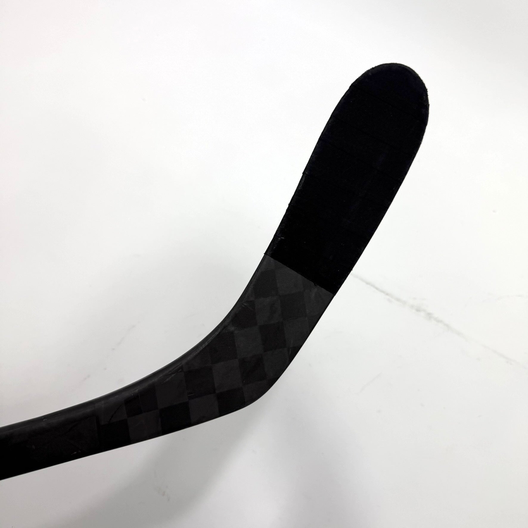 Used Left Red Bauer Vapor Hyperlite 2 | 87 Flex P28 Curve Grip | Ilya Mikheyev | BH192 - Top Flight Hockey