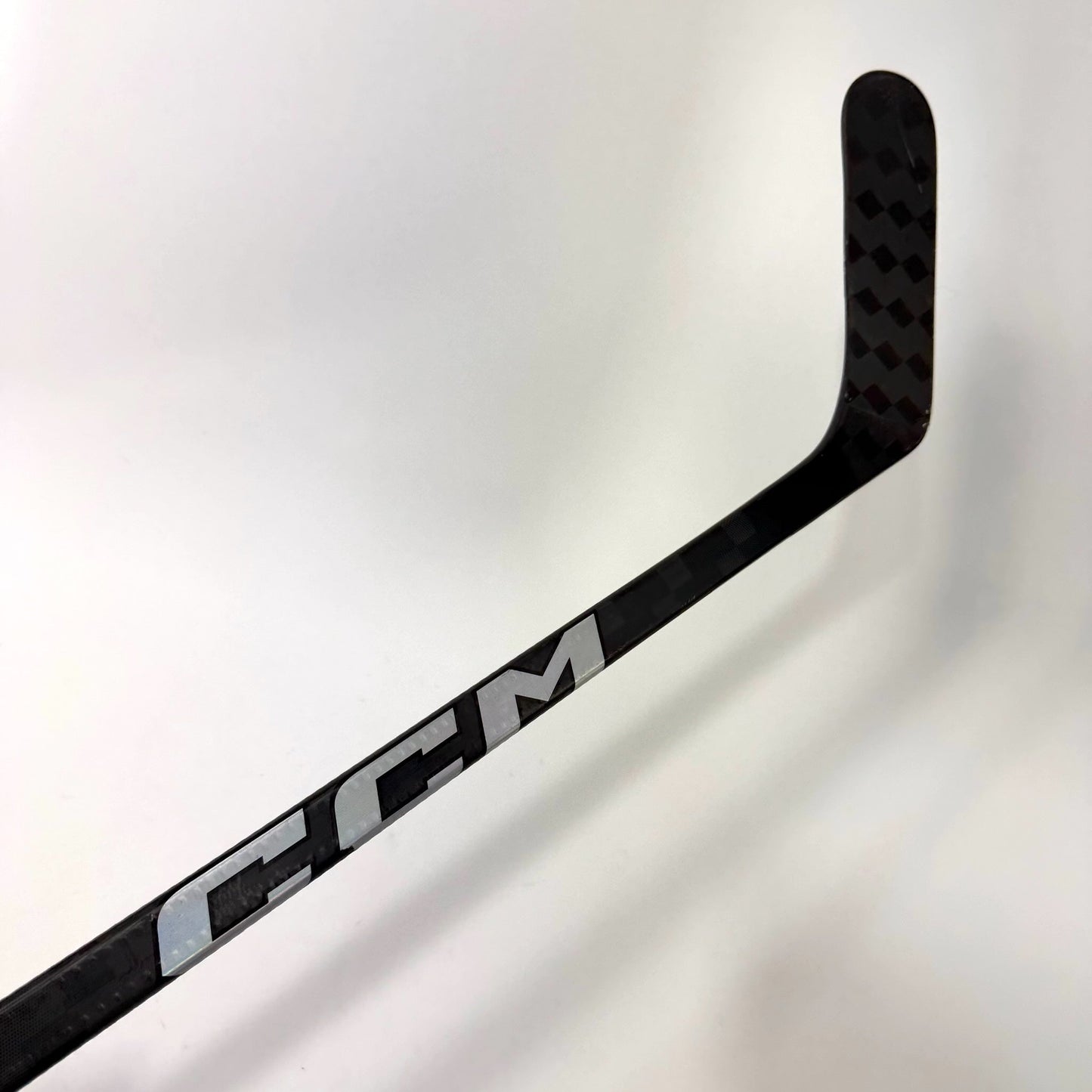 Used Left Black CCM Jetspeed FT8 Pro | 75 Flex P92M Curve Grip | AB980 - Top Flight Hockey