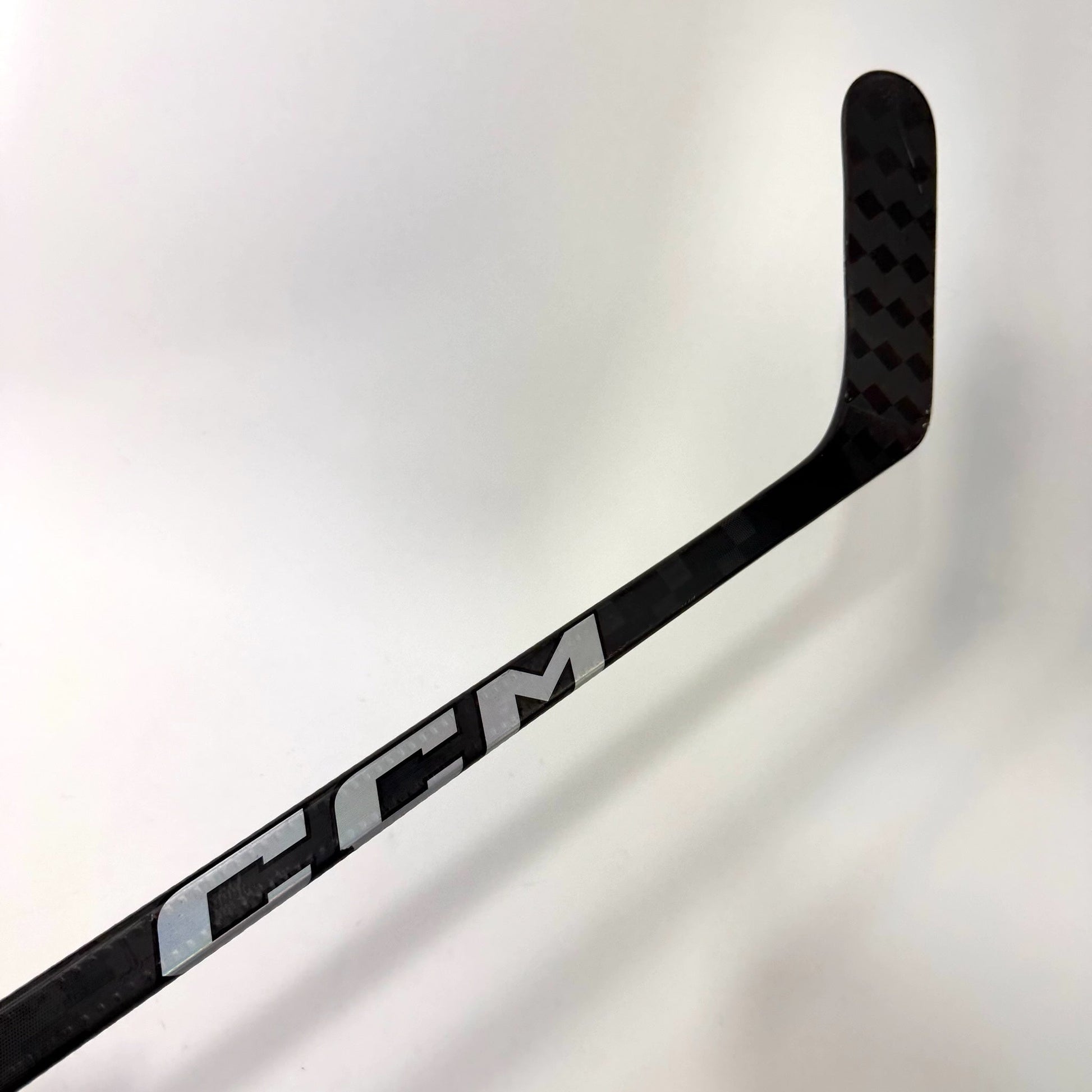 Used Left Black CCM Jetspeed FT8 Pro | 75 Flex P92M Curve Grip | AB980 - Top Flight Hockey