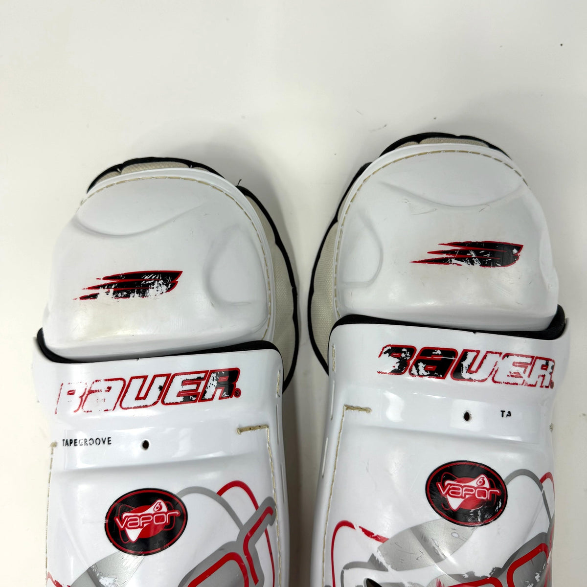 Used Bauer Vapor 6 Shin Guards | 18" | AB675